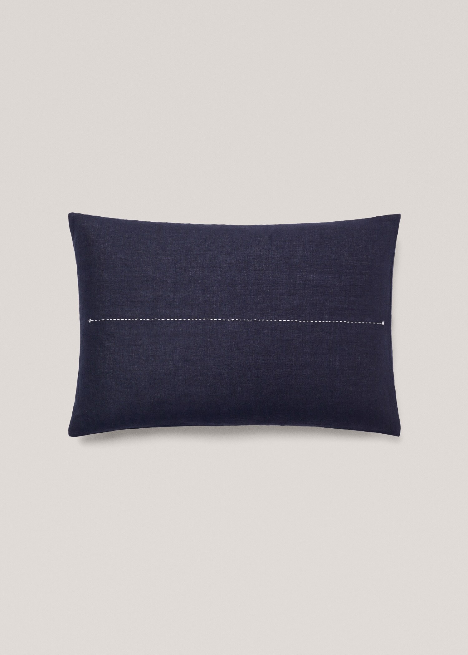 Cushion cover with stitch detail 50x75cm - Article without model