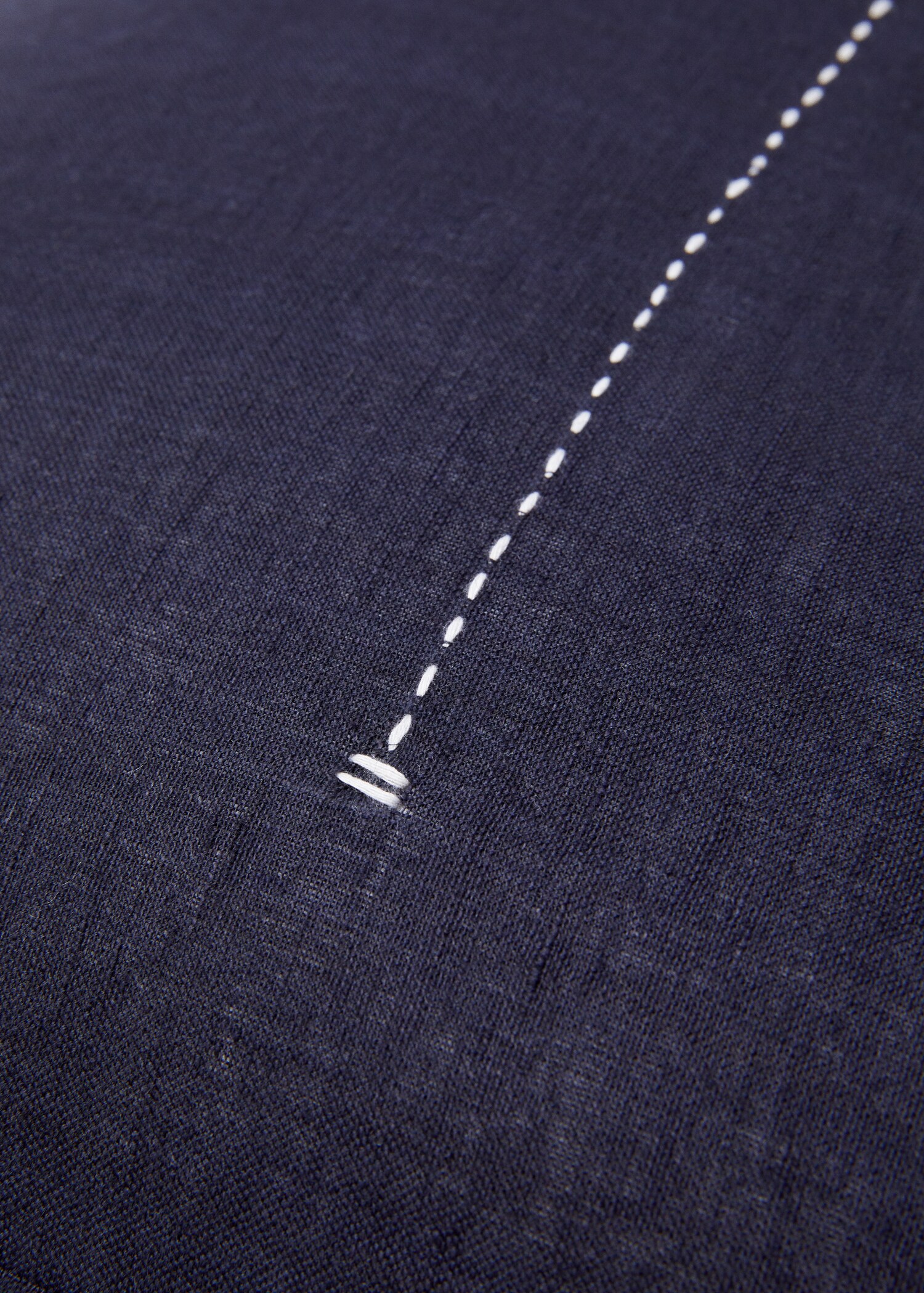 Cushion cover with stitch detail 50x75cm - Details of the article 3