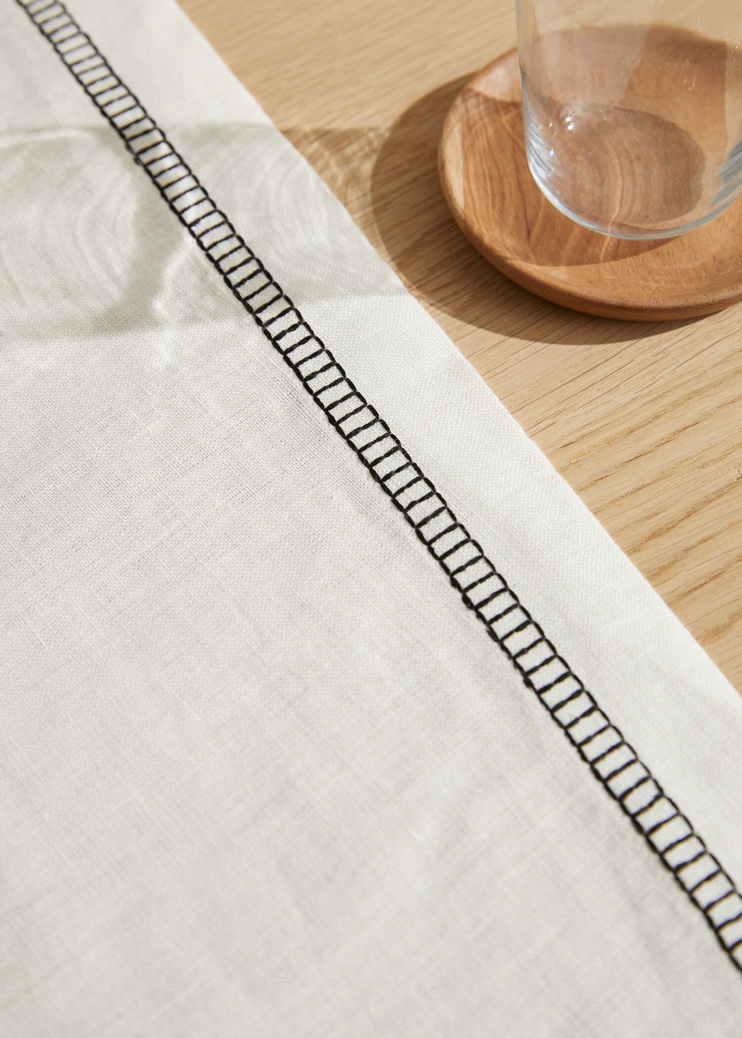 Chemin de table coutures - Détail de l'article 7