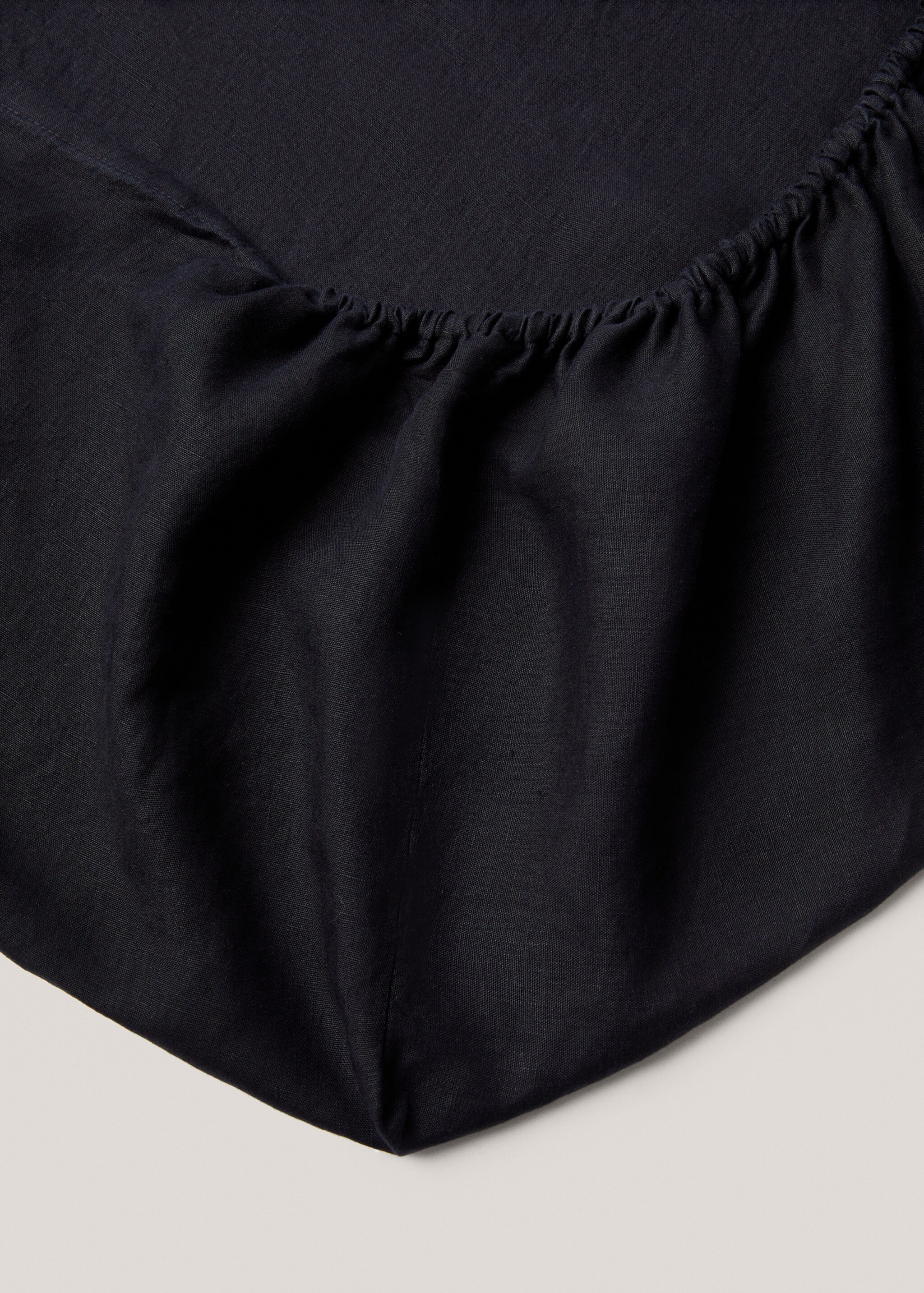100% linen fitted sheet Single bed - Details of the article 2, Dark Navy. Ref: 57036319-00.