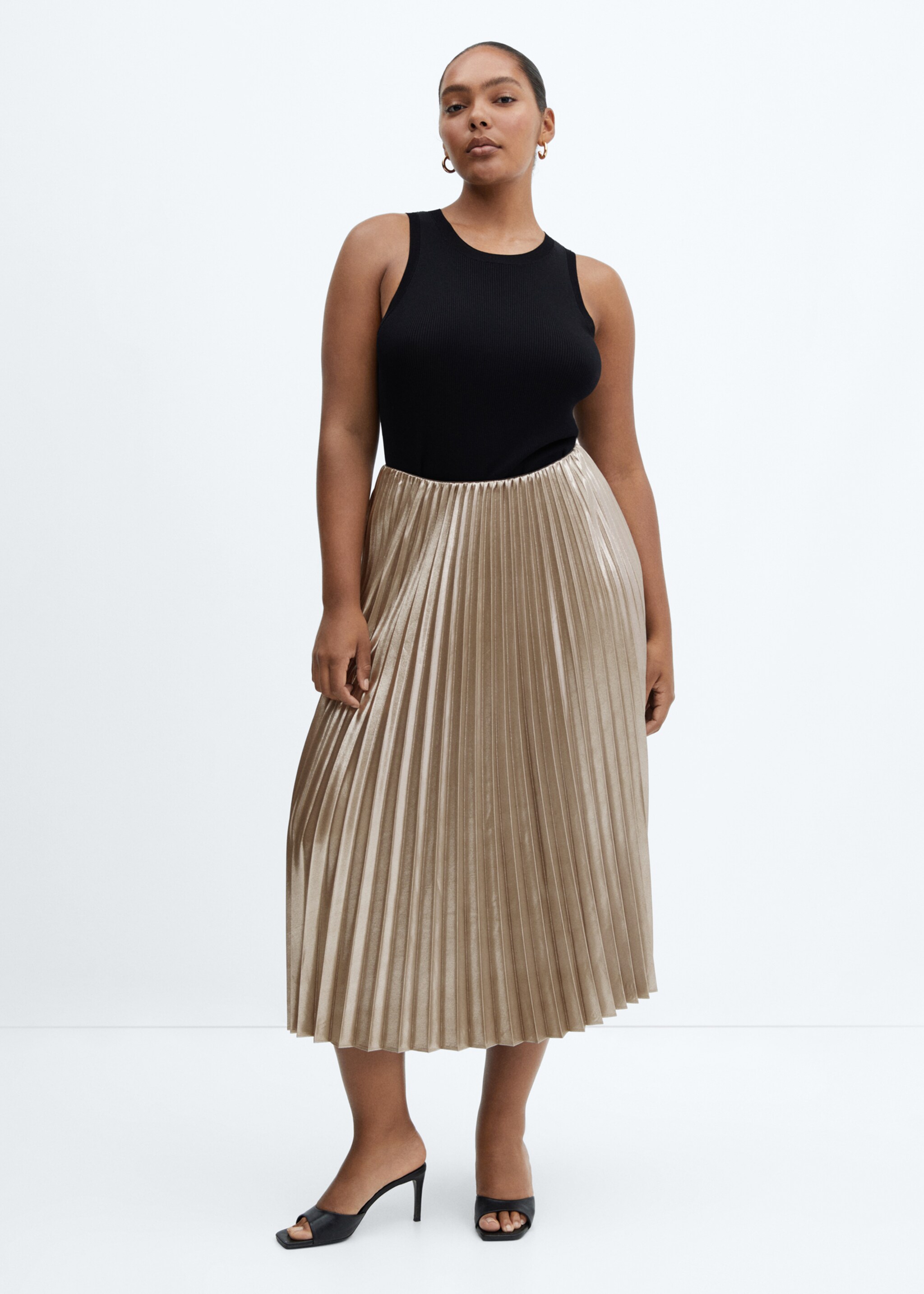 Metallic pleated skirt - Details of the article 3, Silver. Ref: 57036716-00.