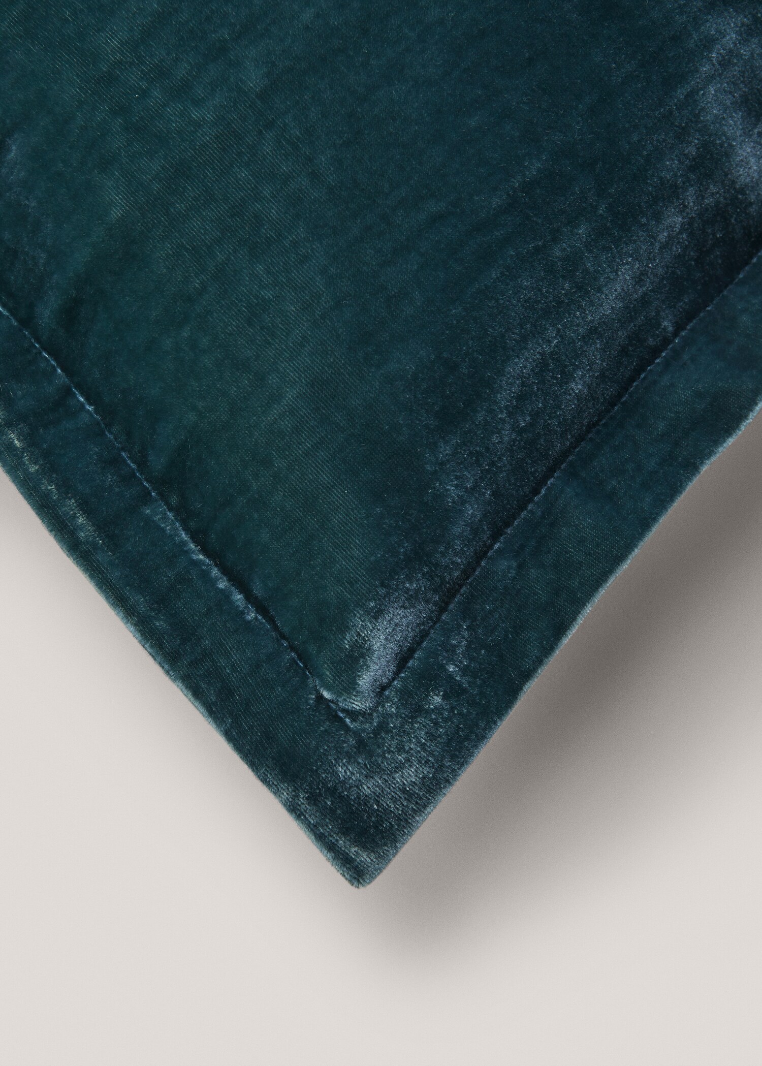 Velvet cushion cover 45x45cm - Details of the article 4