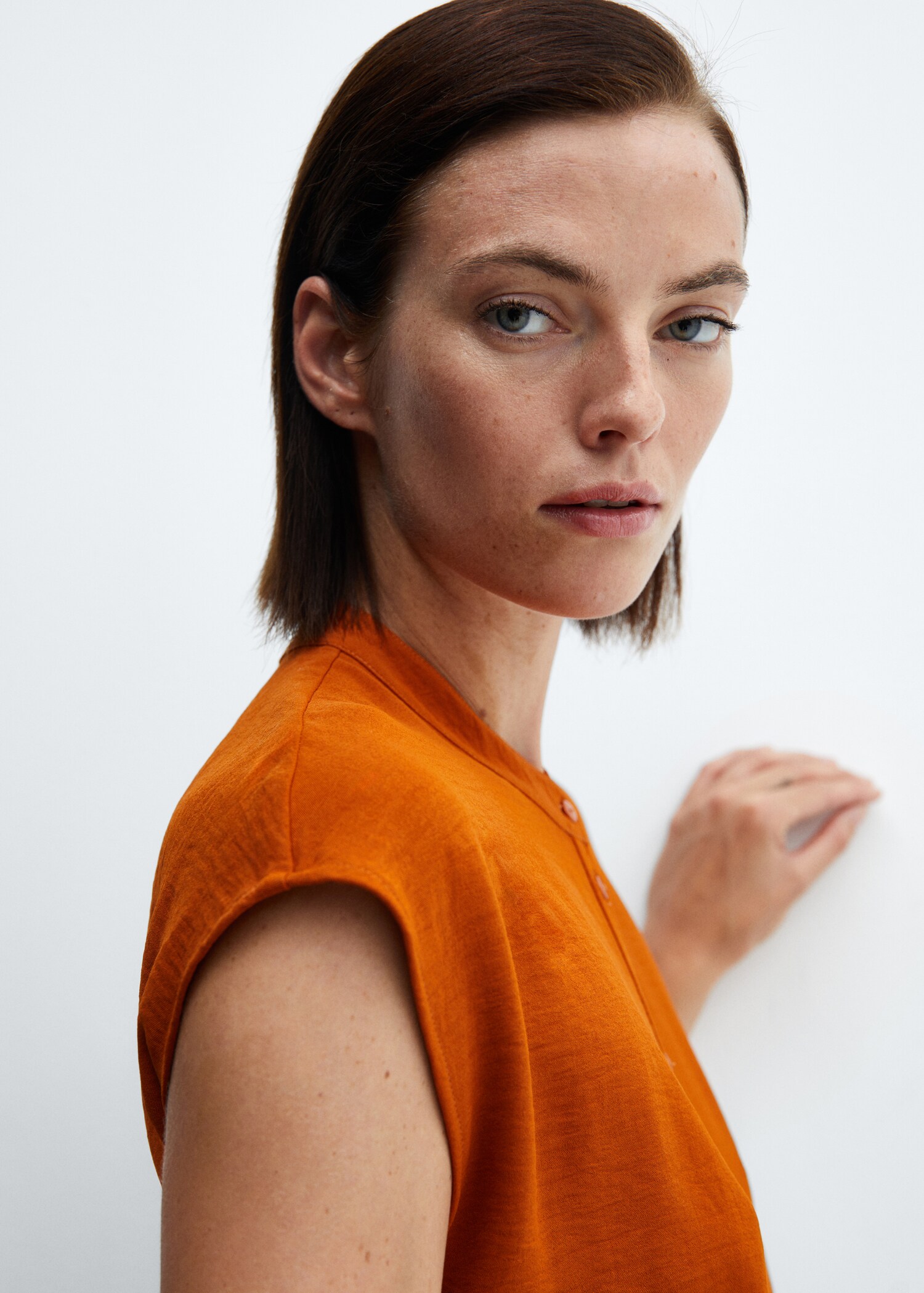 Vestido camisero midi - Detalle del artículo 1