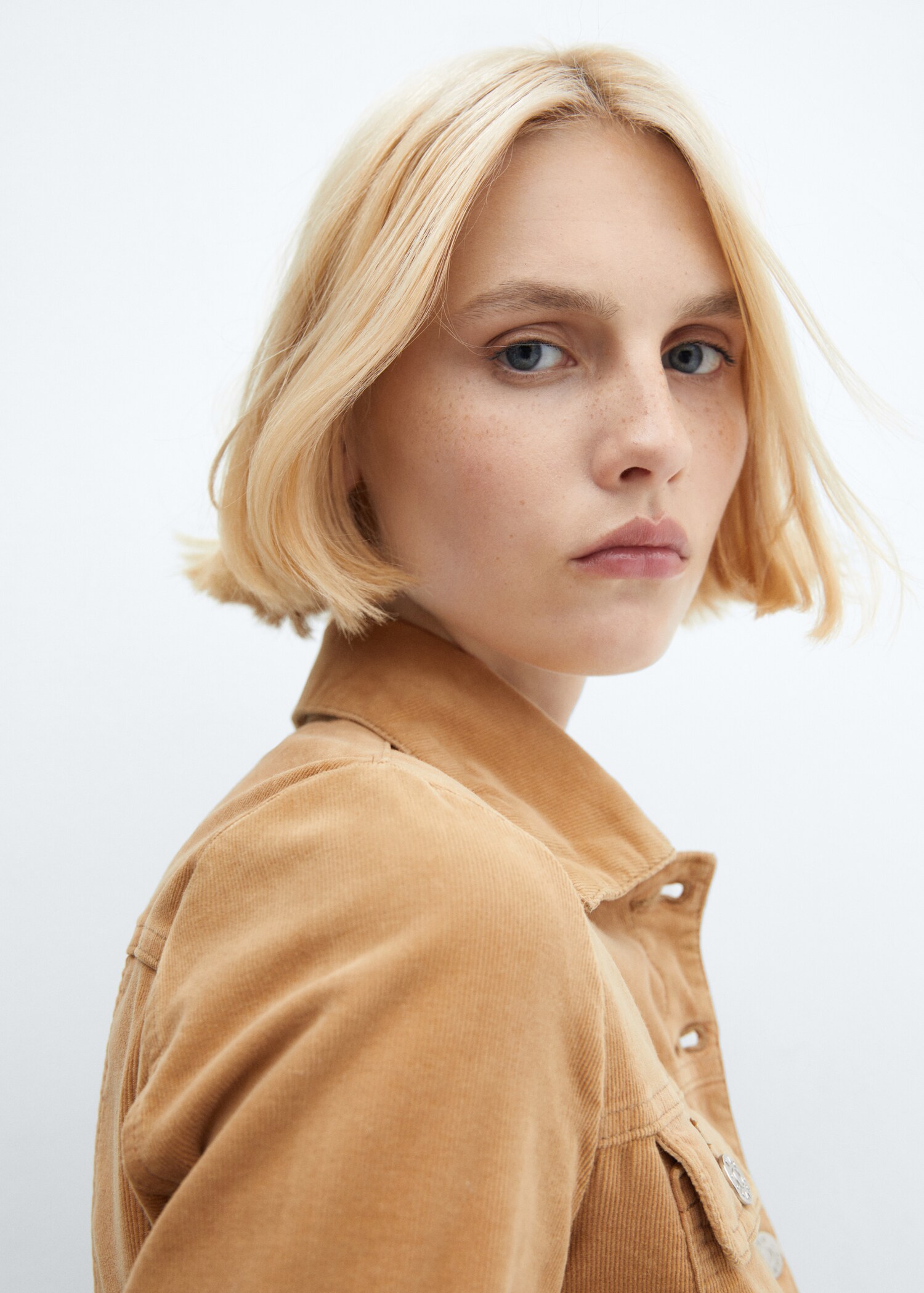 Corduroy jacket with shearling collar - Details of the article 1