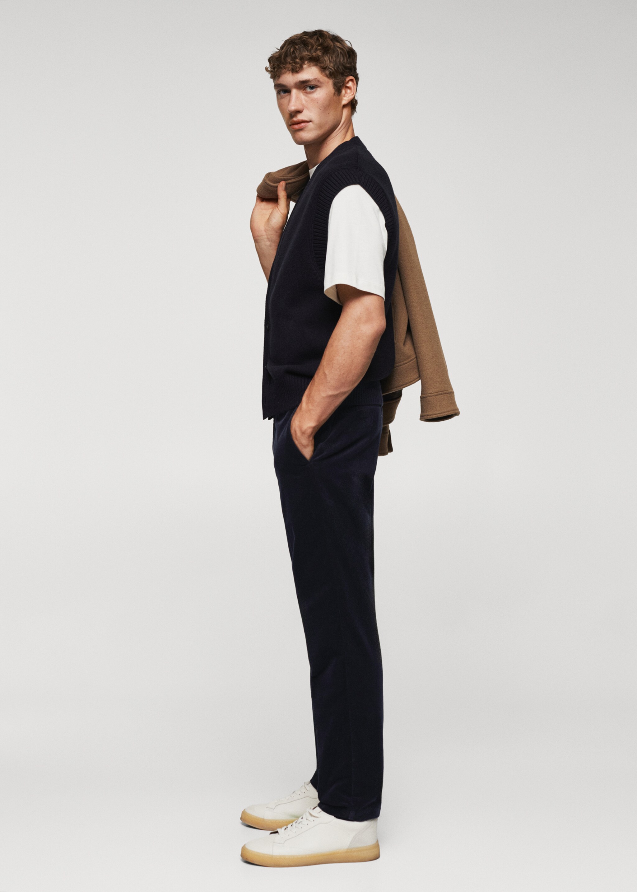 Slim-fit micro-corduroy pants - Details of the article 2