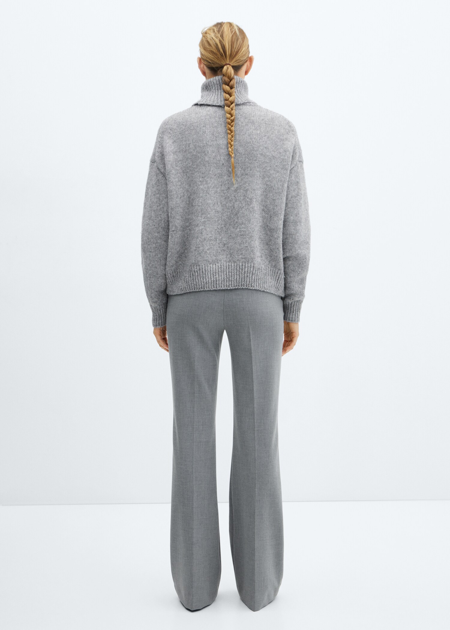 Turtleneck knitted sweater - Reverse of the article