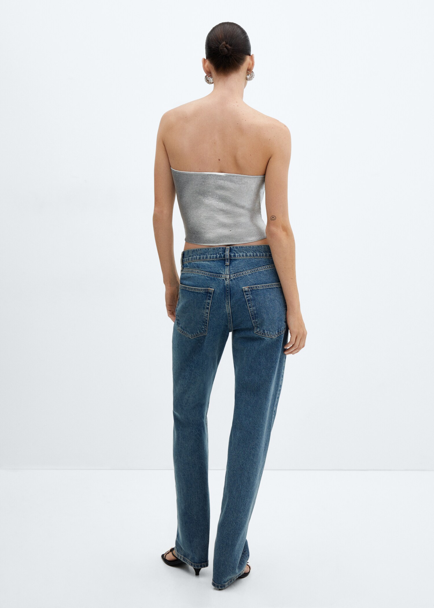 Metallic top with sweetheart neckline - Reverse of the article