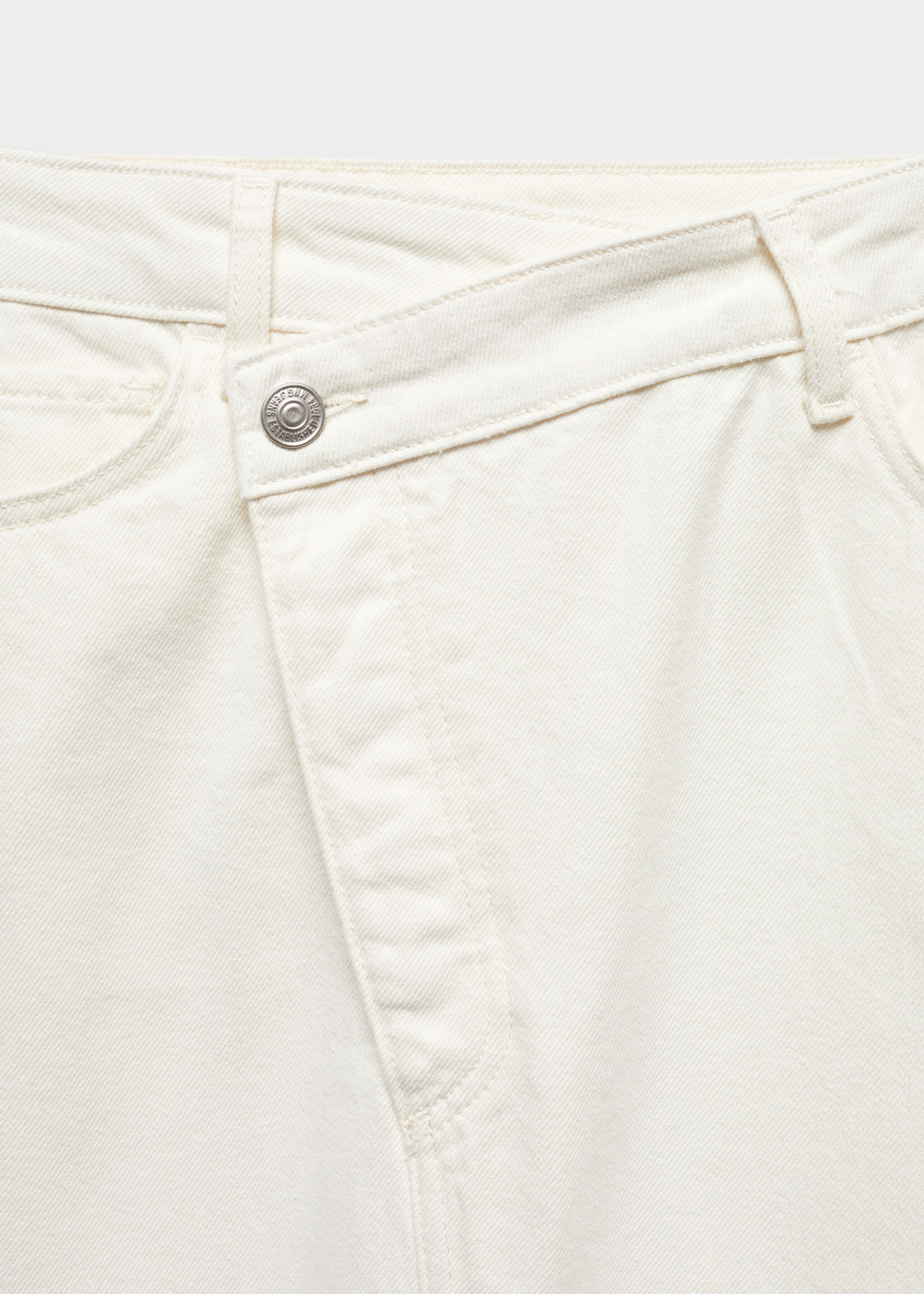 Slit denim skirt - Details of the article 8, Ecru. Ref: 57039123-00.