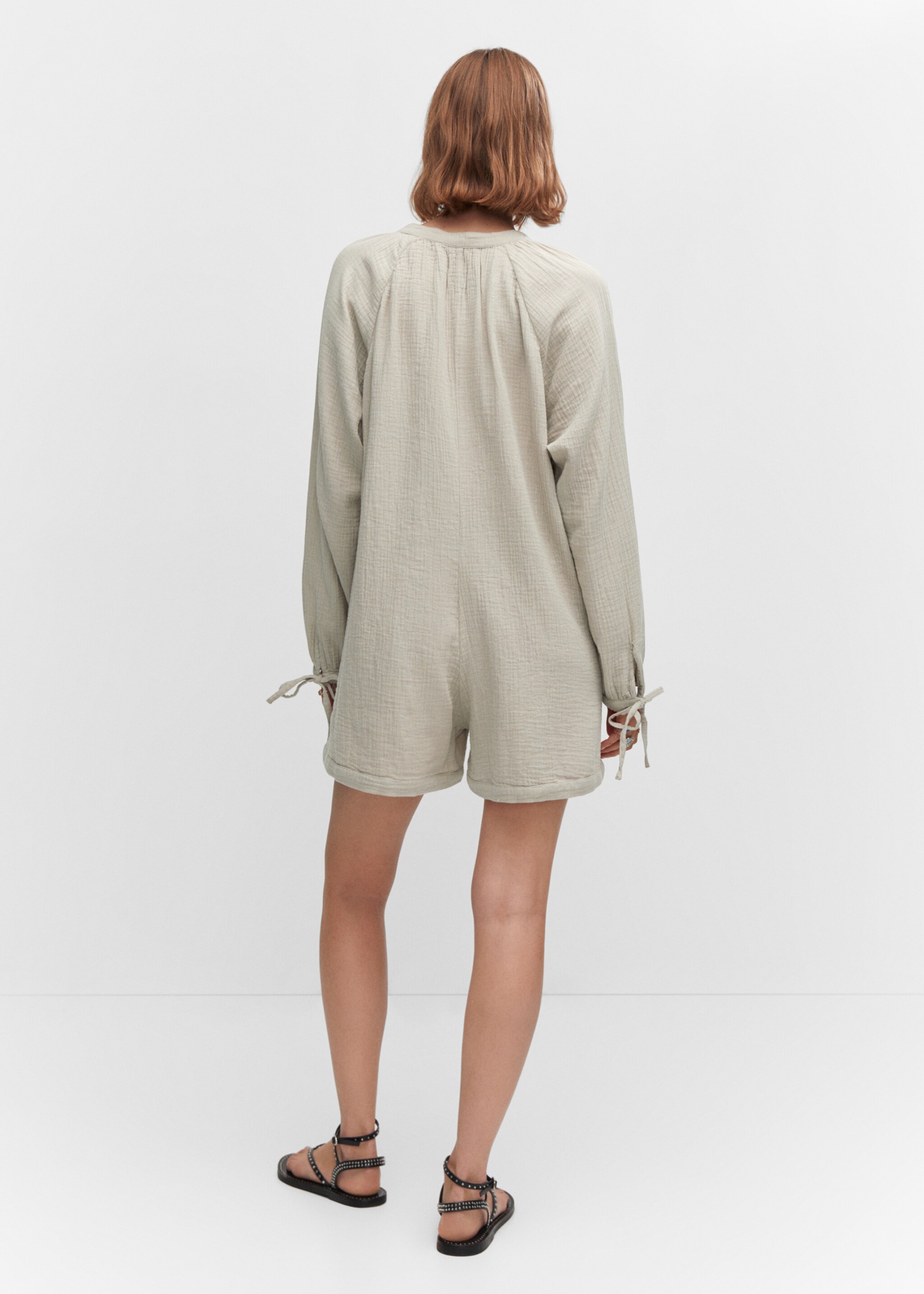 Short jumpsuit with buttons - Reverse of the article, Light/Pastel Grey. Ref: 57040034-00.