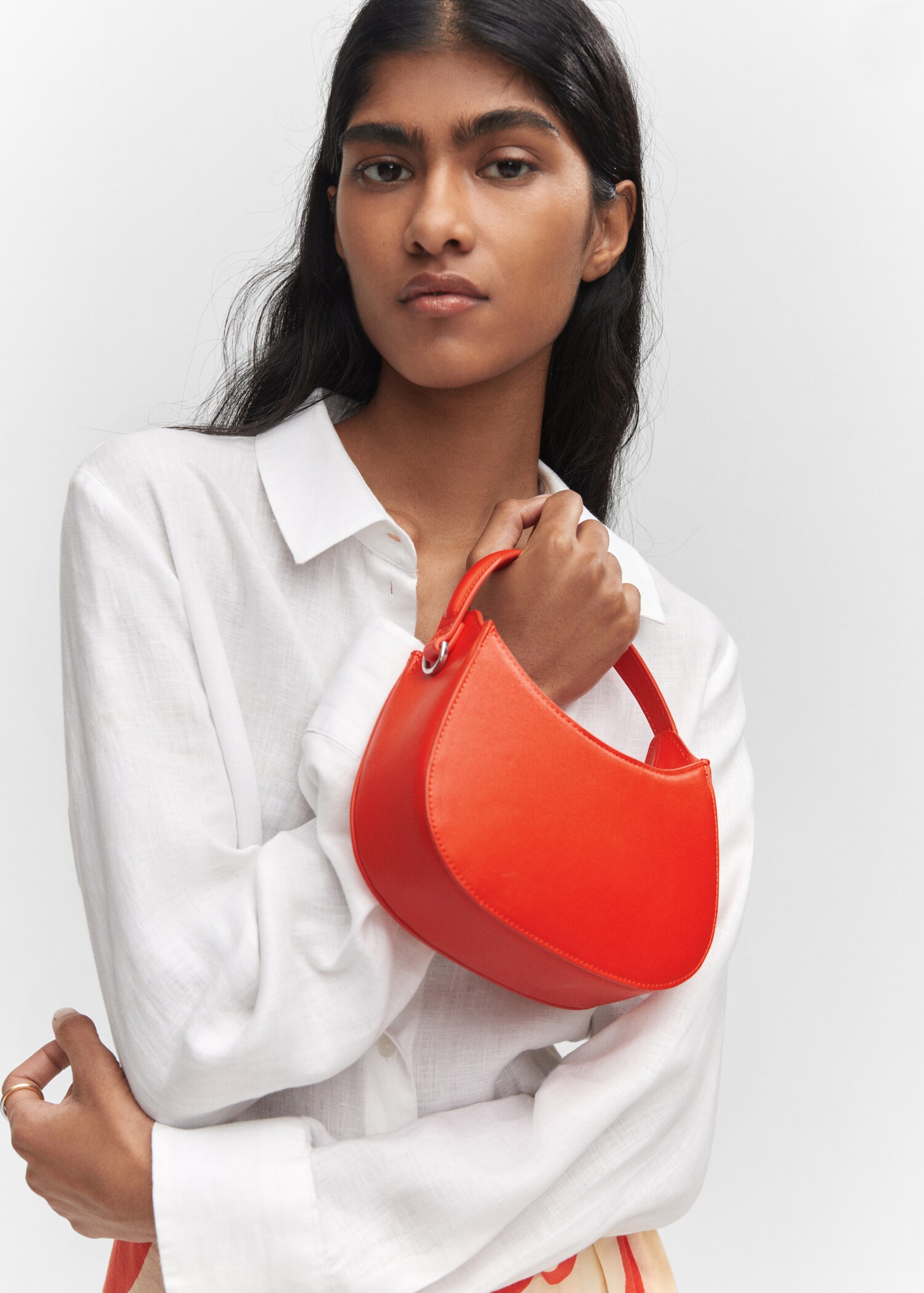 Shoulder bag with short handle - Details of the article 9