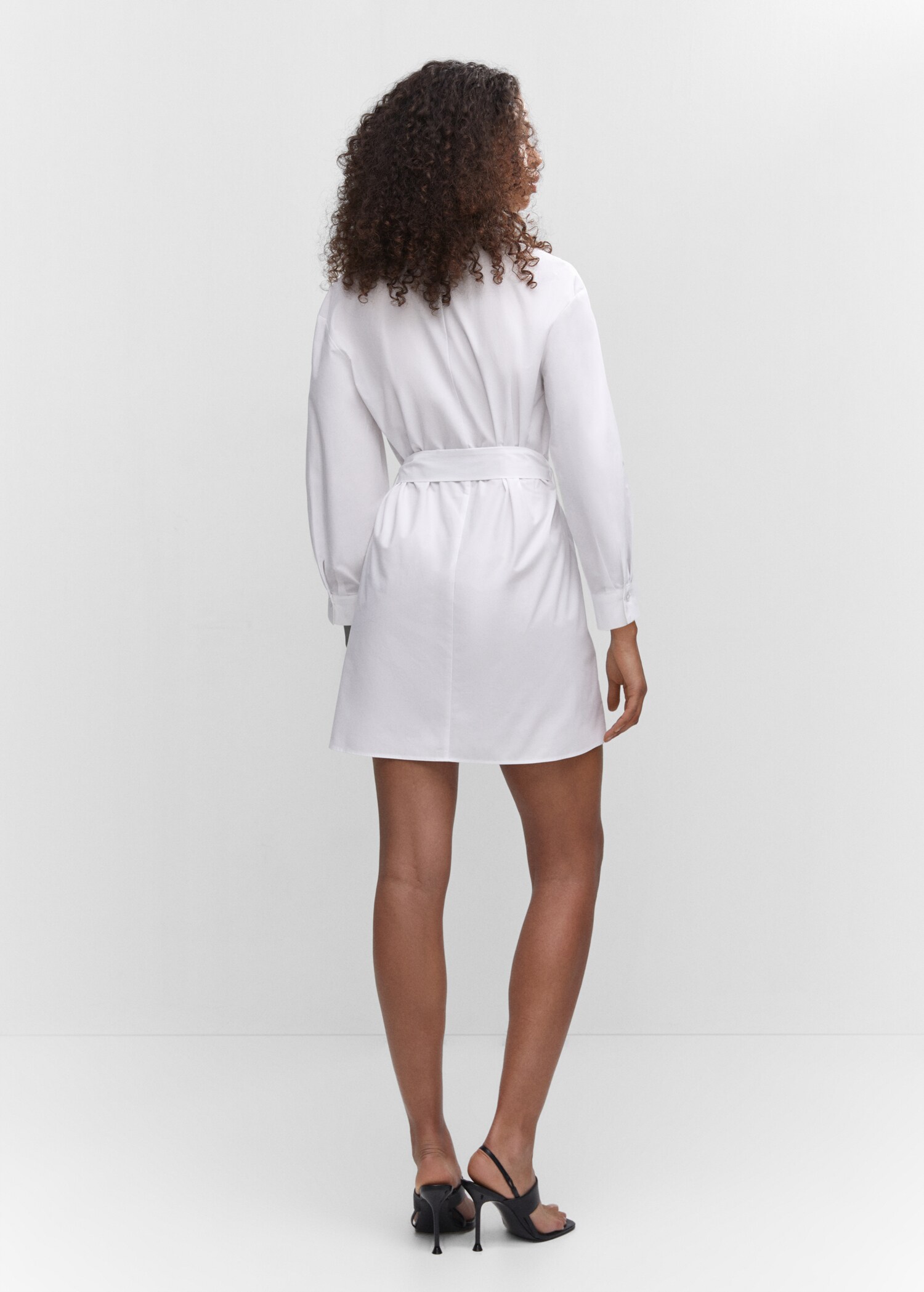 Hemdkleid mit Taillenband - Rückseite des Artikels