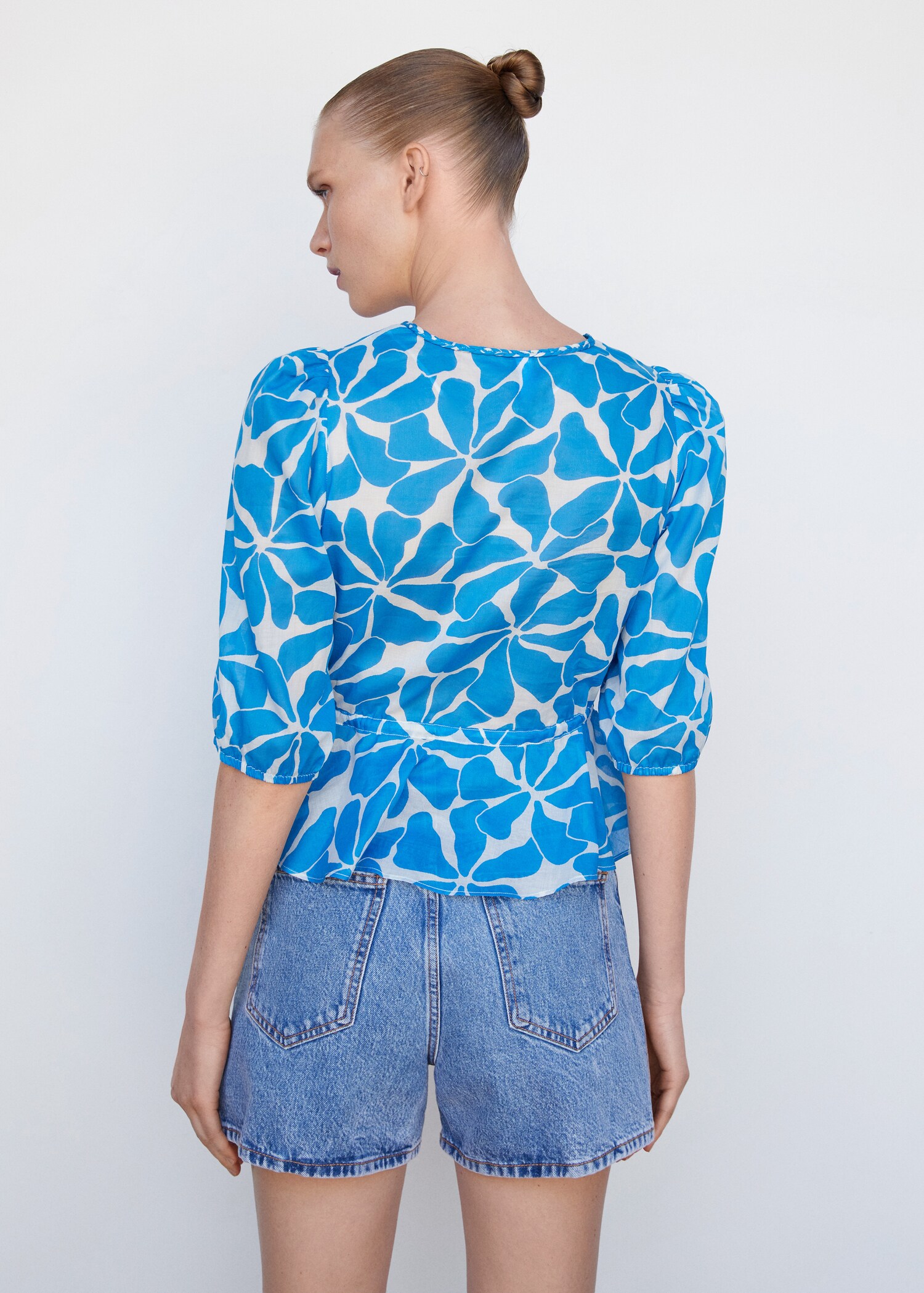 Blusa cruzada lazo - Reverso del artículo