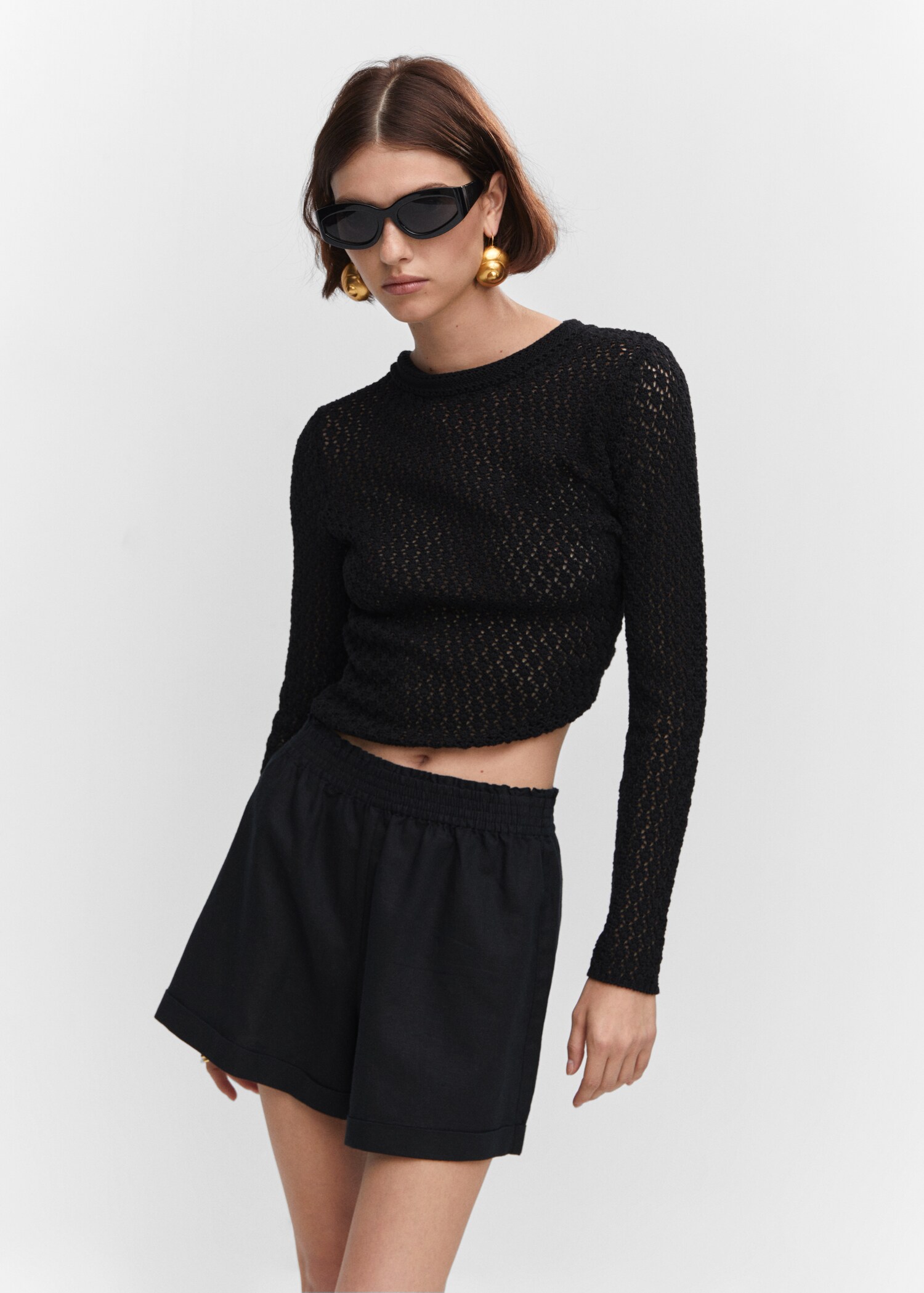 Linen shorts with elastic waist - Details of the article 1