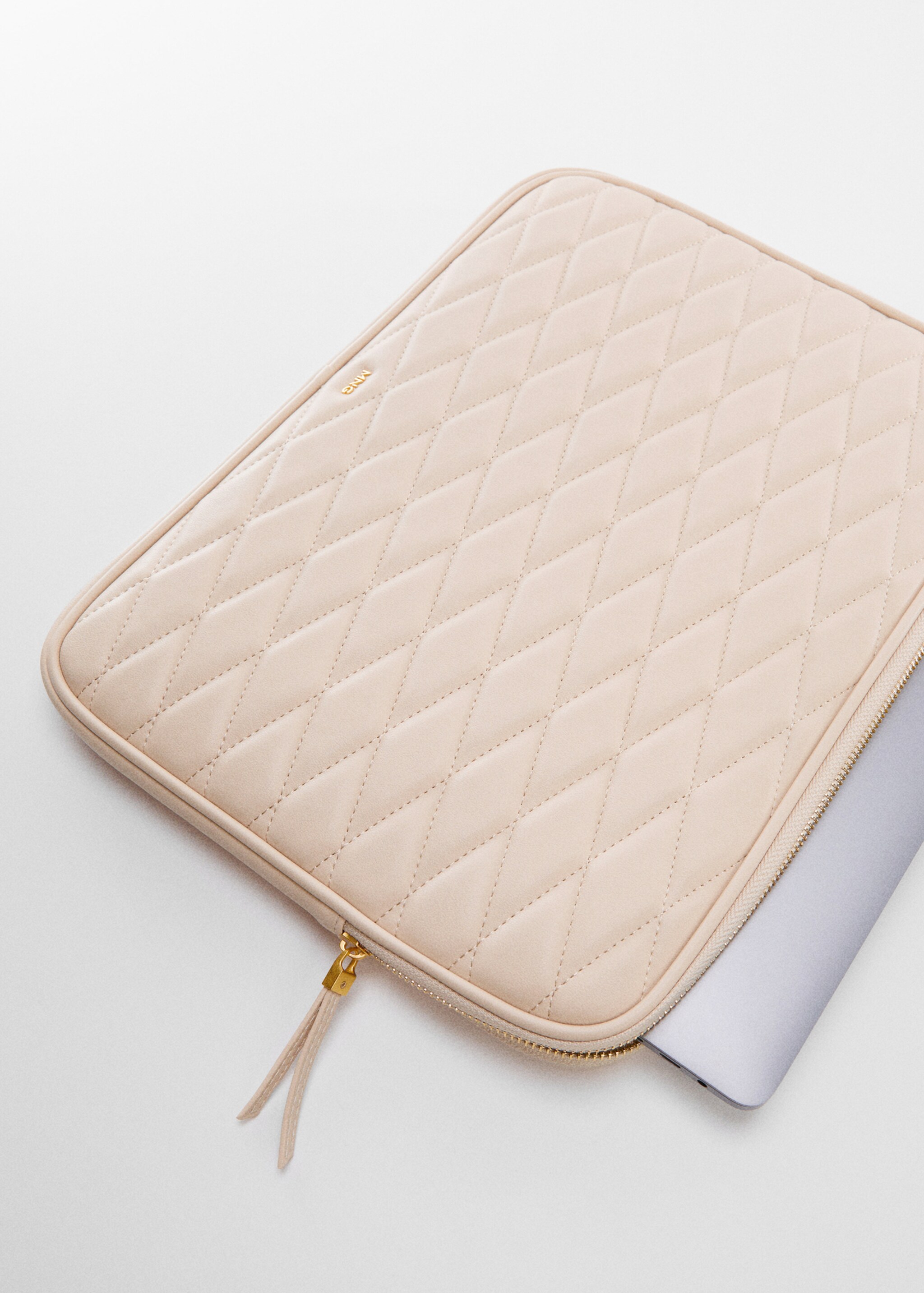 Padded laptop case - Details of the article 1, Off White. Ref: 57040258-00.