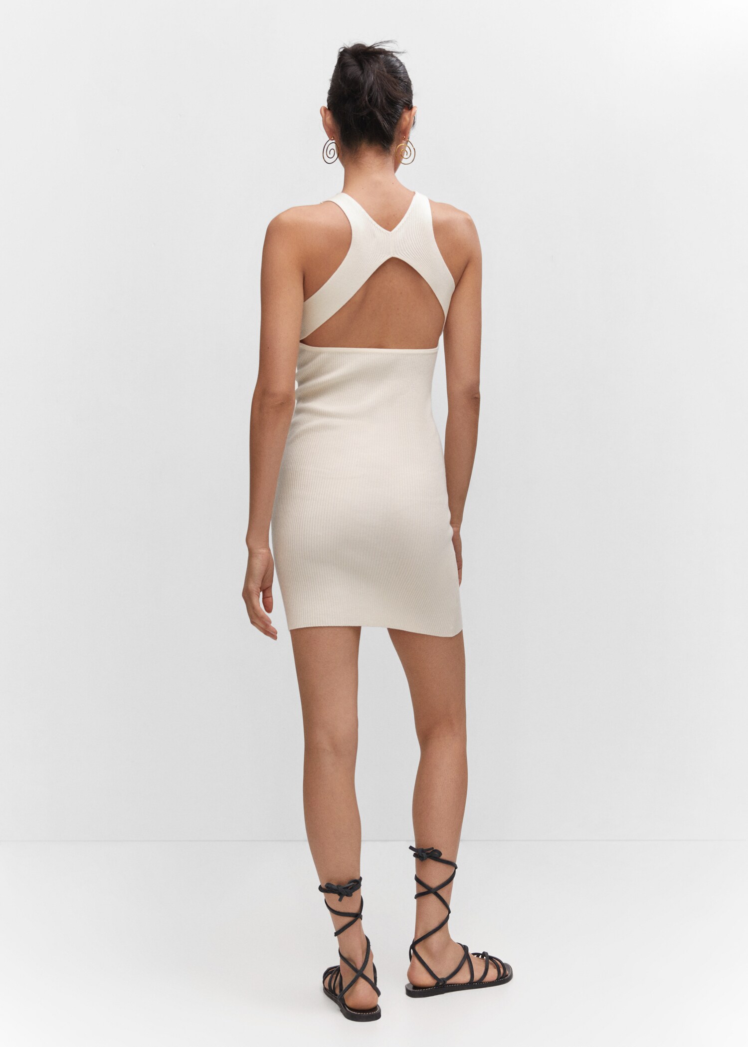 Knitted dress with open back - Reverse of the article