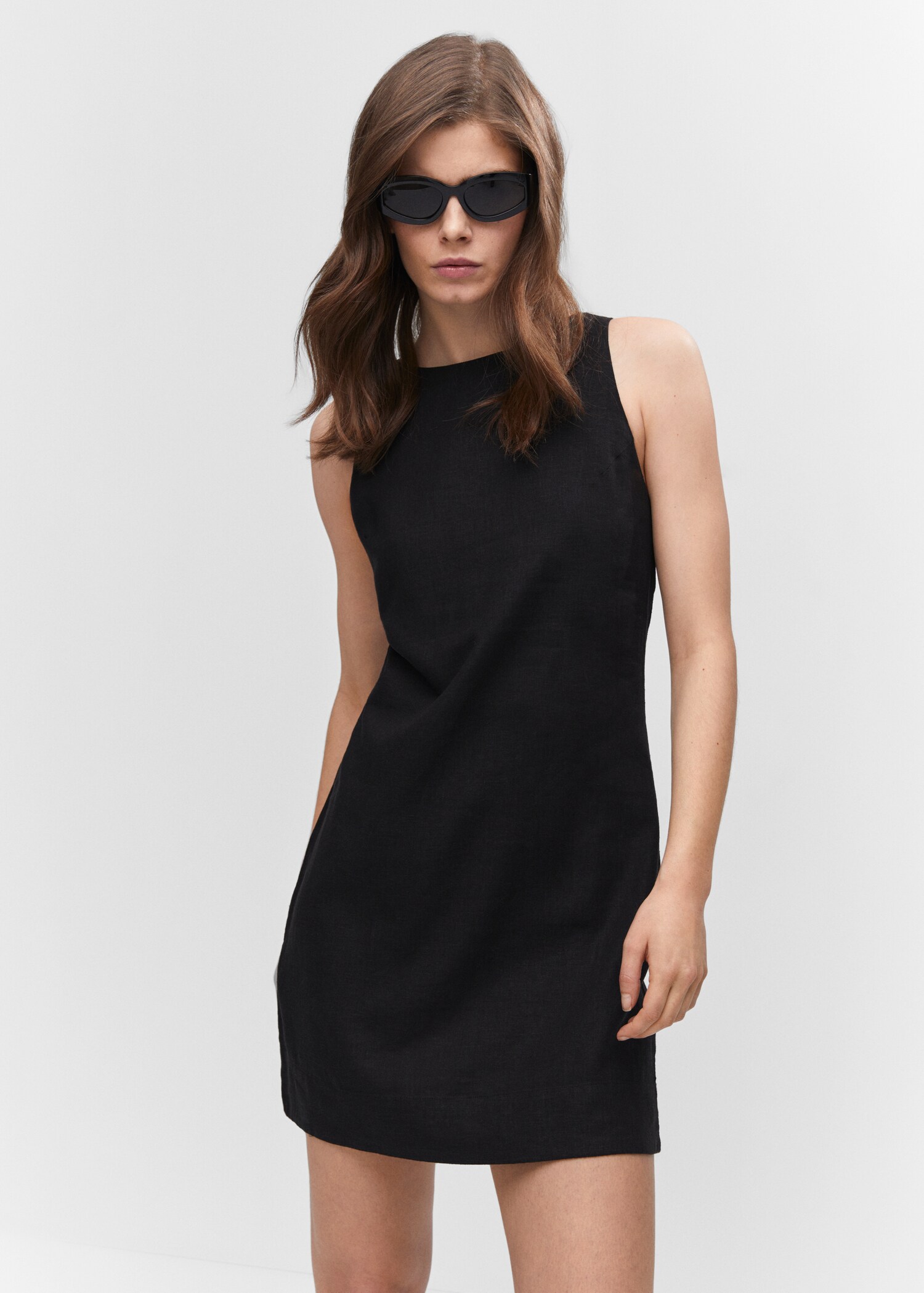 Linen dress with back opening - Medium plane