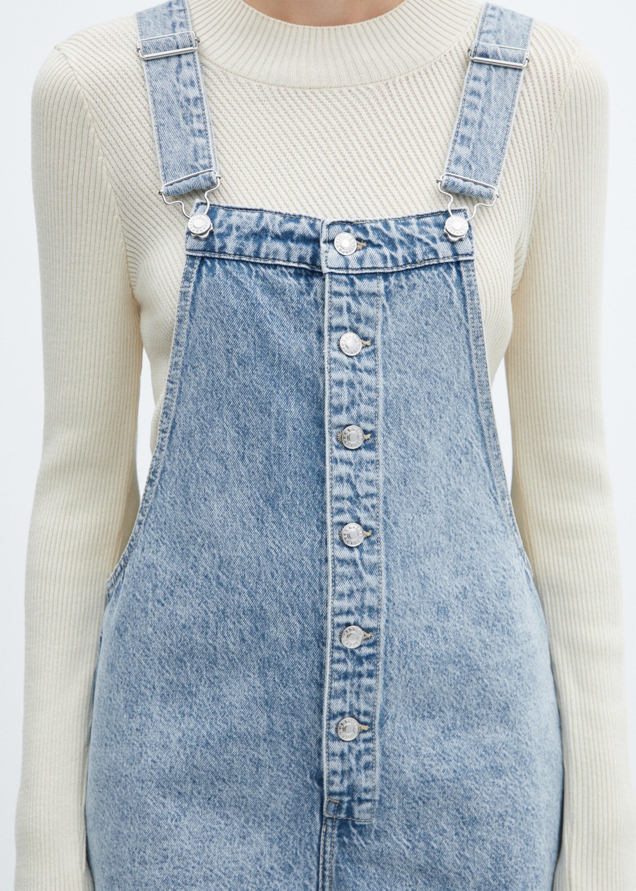 Denim button-down dungarees - Details of the article 6, Light Blue. Ref: 57040286-00.