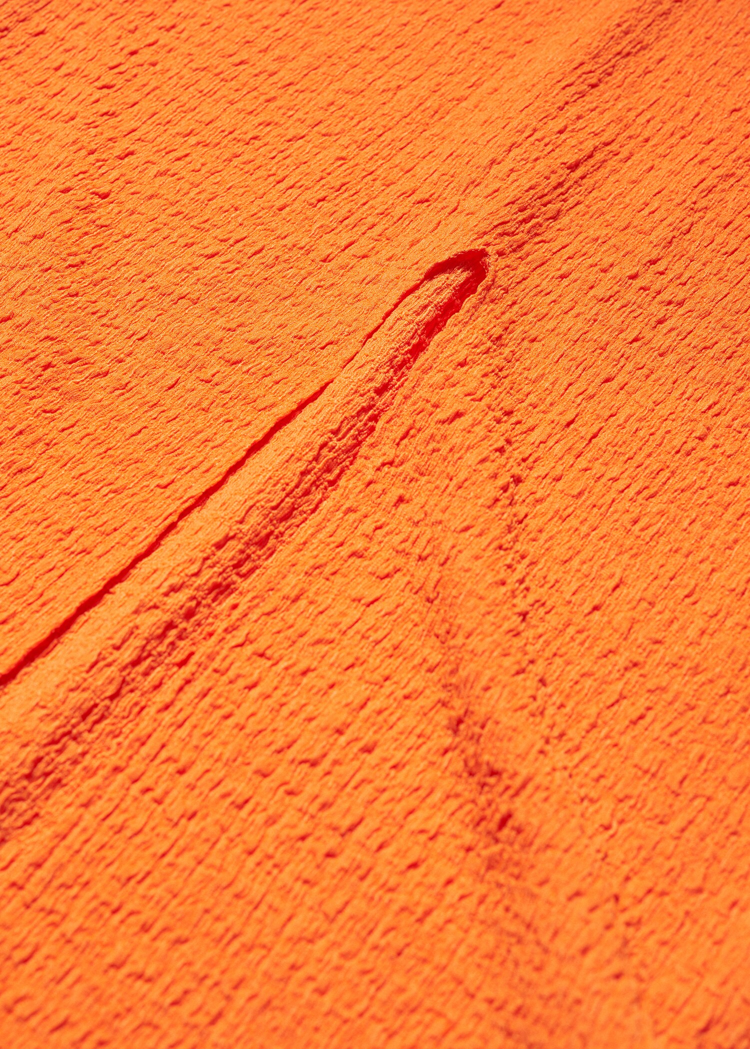 Textured dress with opening - Details of the article 8