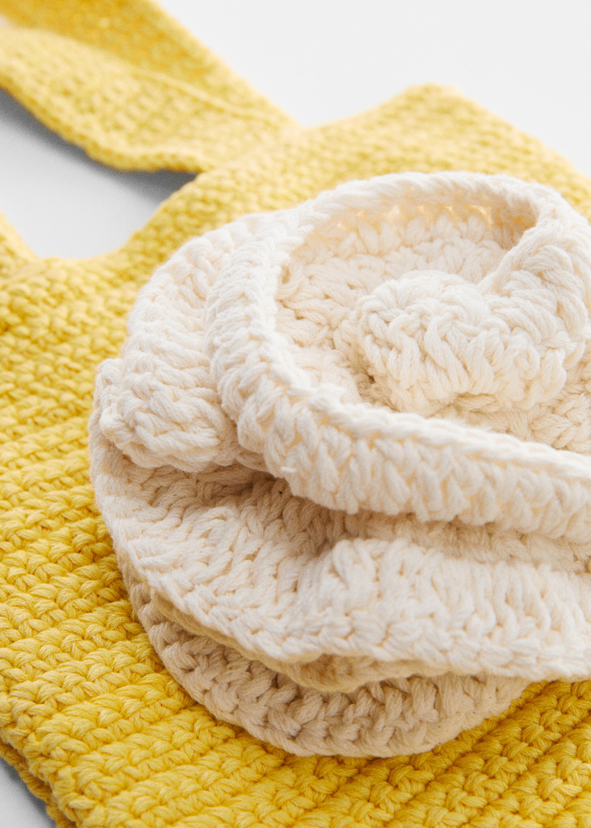 Floral crochet bag - Details of the article 1, Yellow. Ref: 57040321-00.