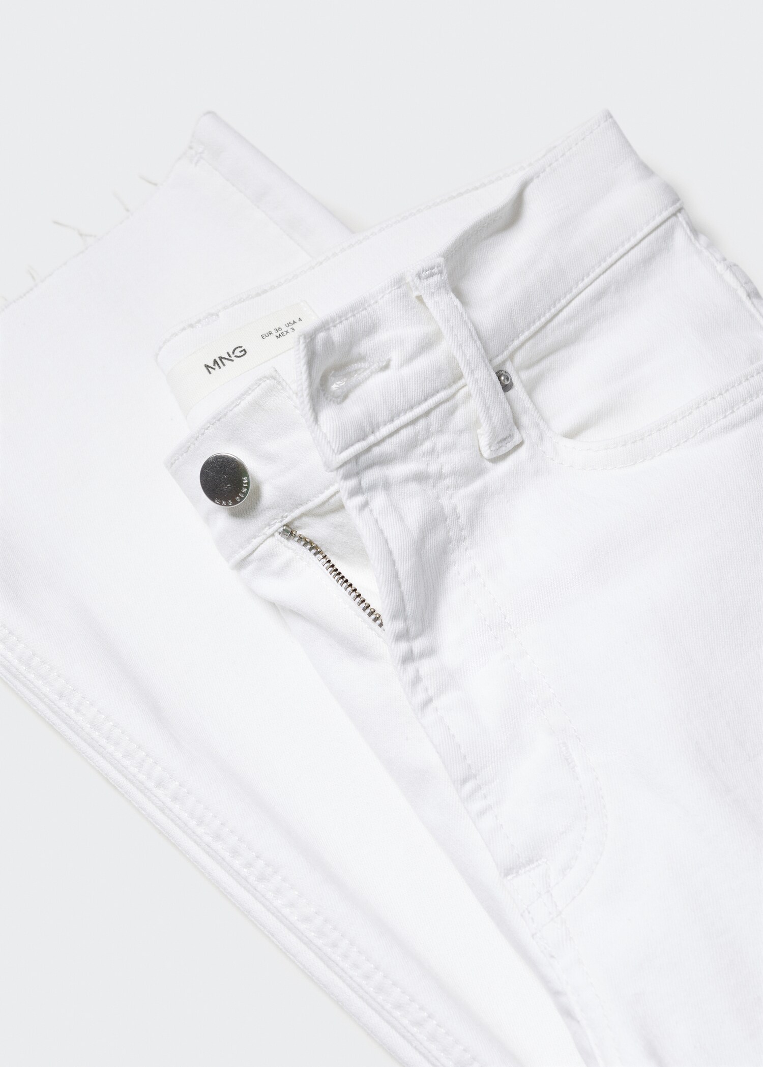 Kurze Flared-Jeans - Detail des Artikels 8