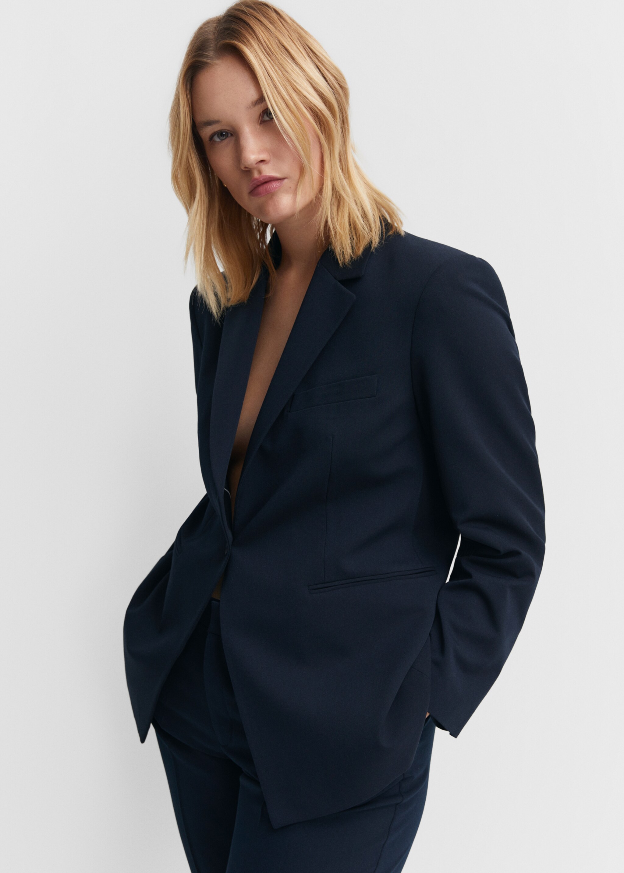 Fitted essential suit jacket - Details of the article 4