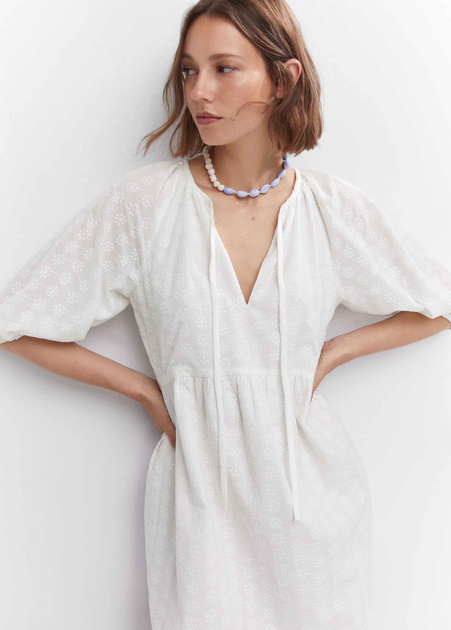 Puff-sleeved embroidered dress - Details of the article 2
