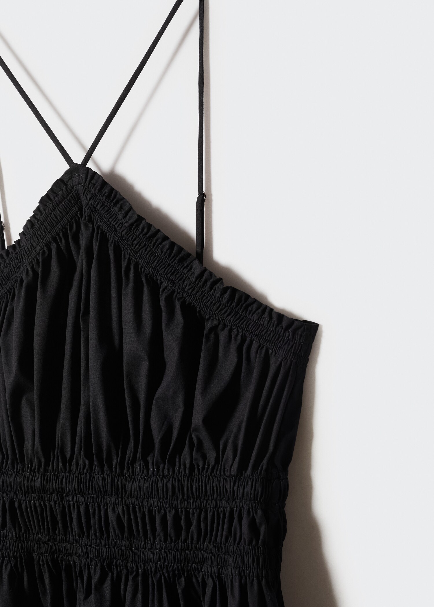 Halter-neck dress with ruffle details - Details of the article 8