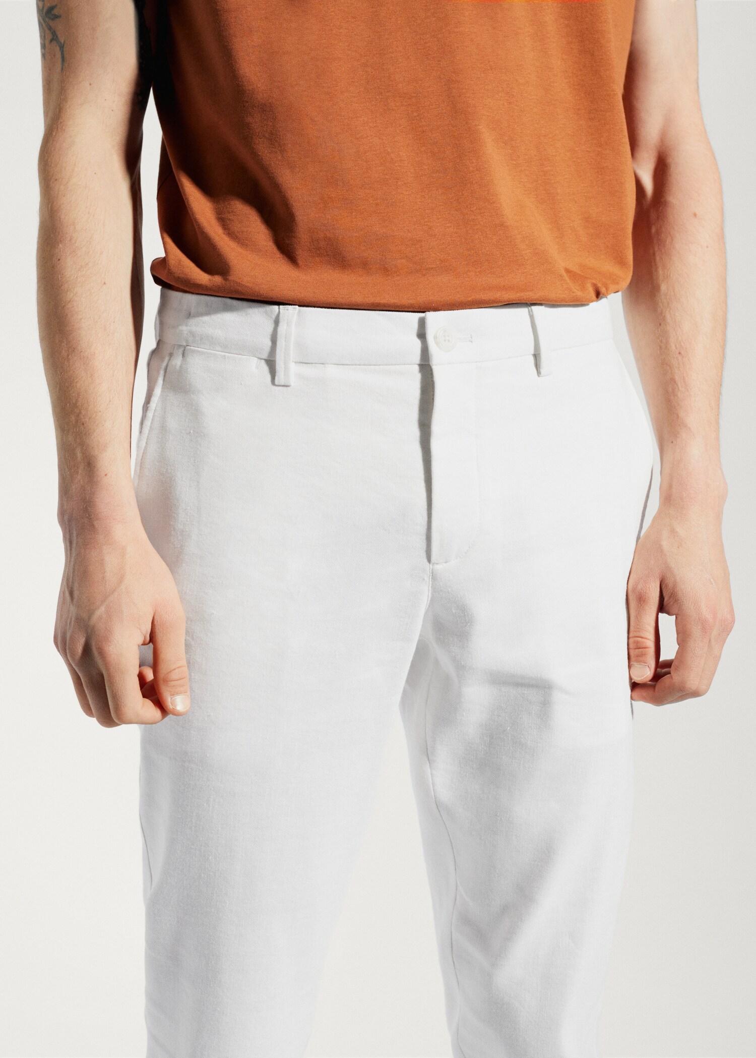 Linen slim-fit trousers with inner drawstring - Details of the article 1