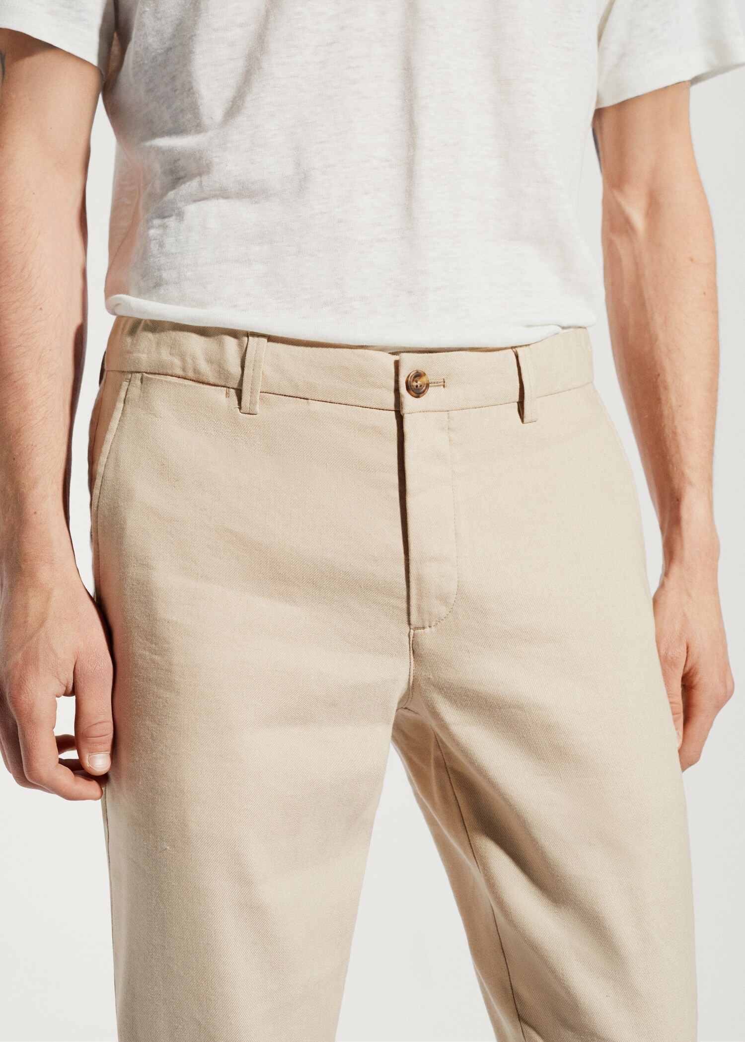 Linen slim-fit trousers with inner drawstring - Details of the article 1