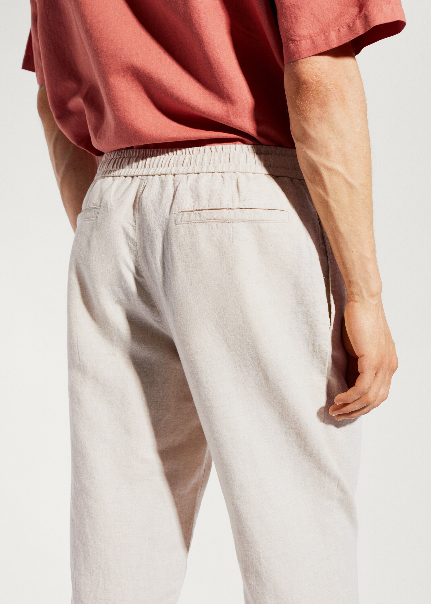 Slim-fit trousers with drawstring - Details of the article 2