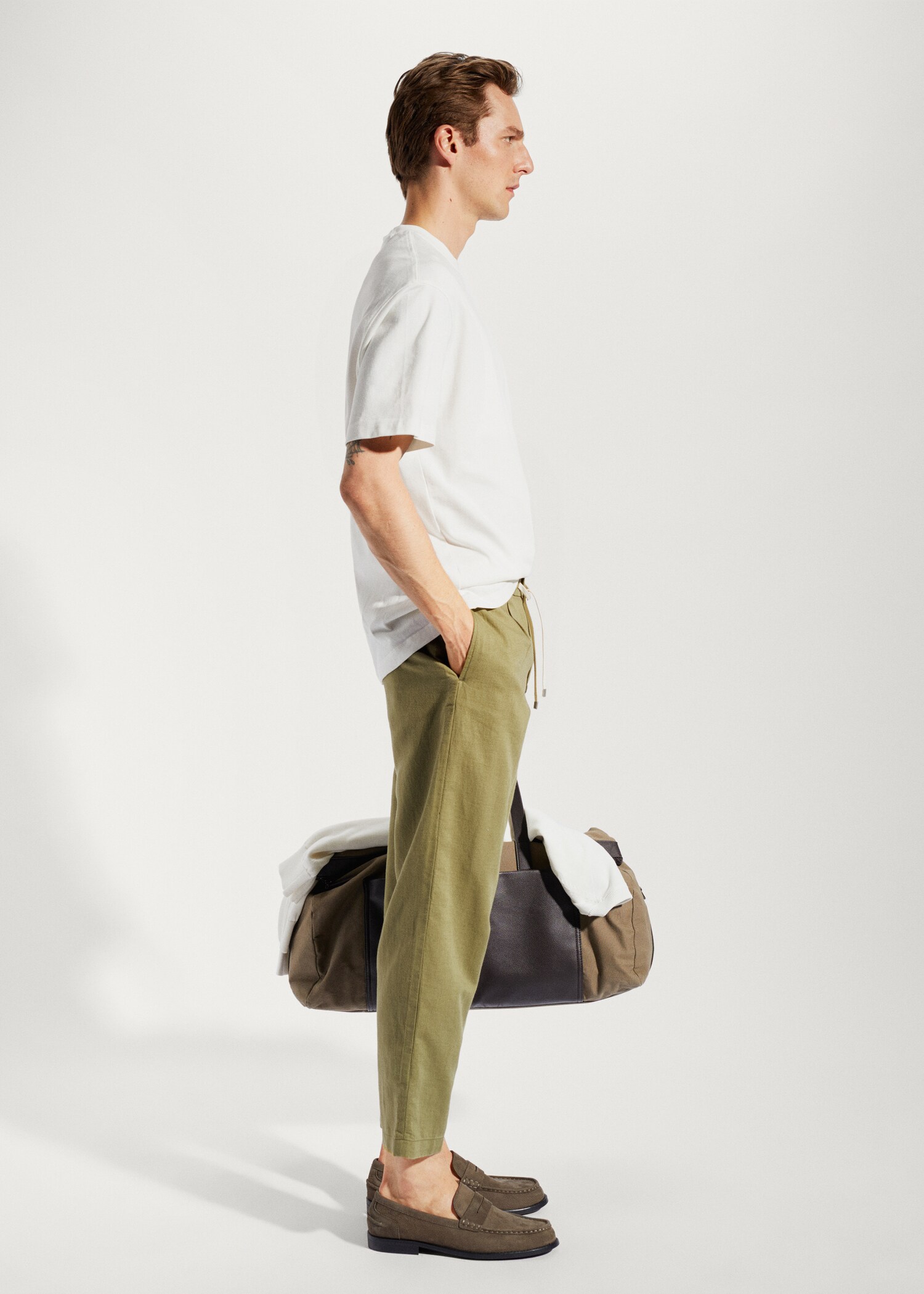 Slim-fit trousers with drawstring - Details of the article 4