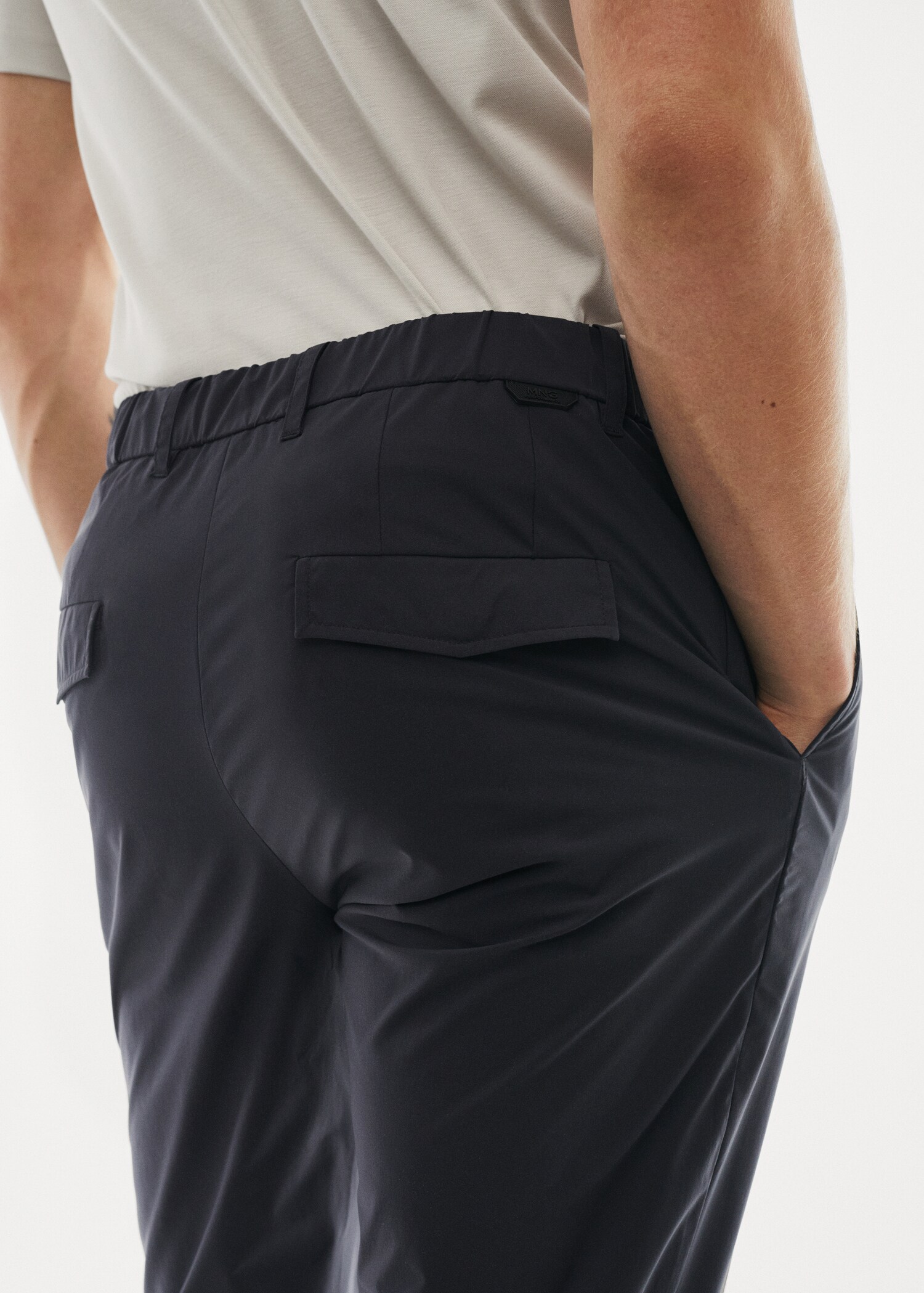 Water-repellent technical trousers - Details of the article 6