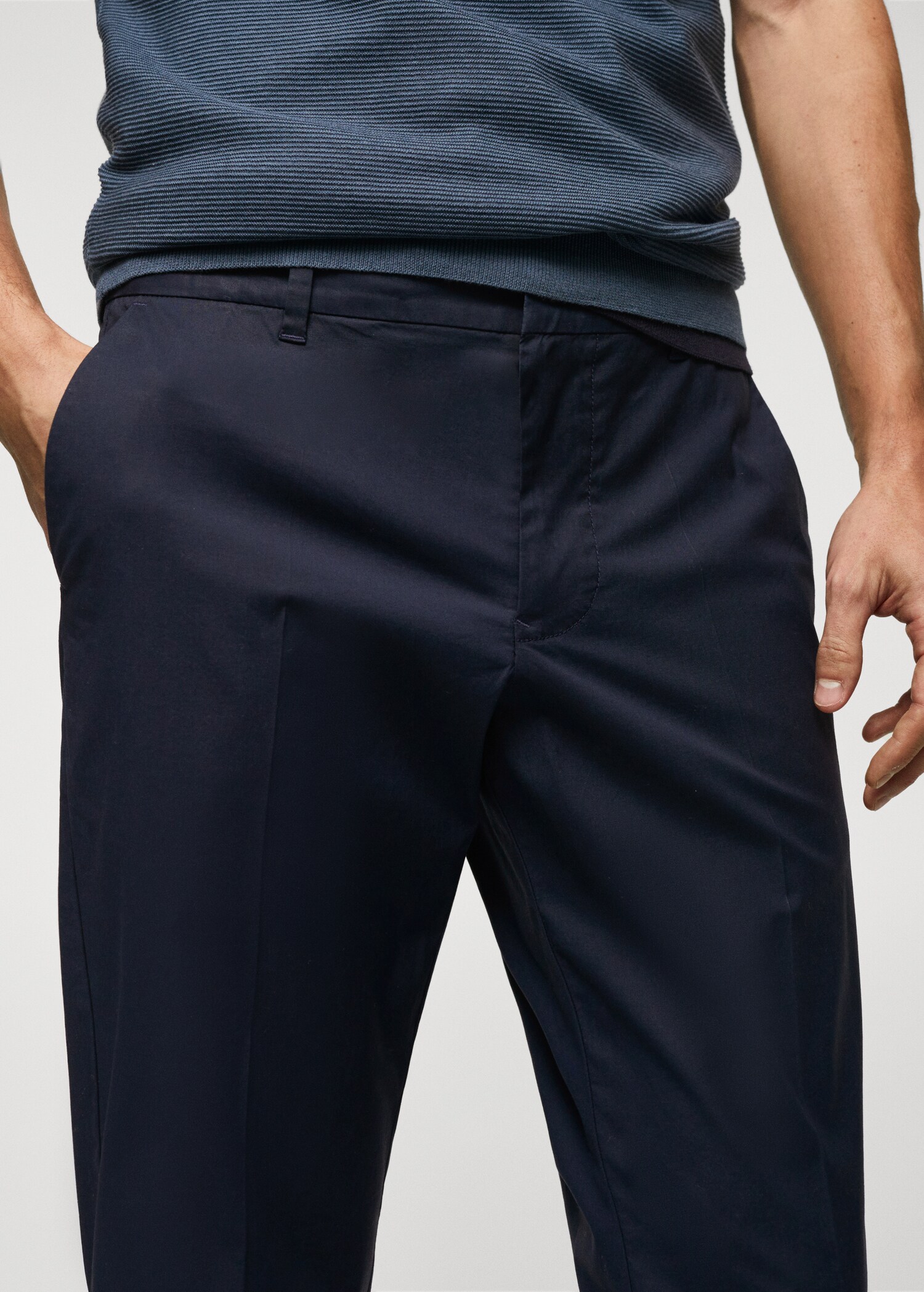 Slim-fit cotton trousers - Details of the article 1
