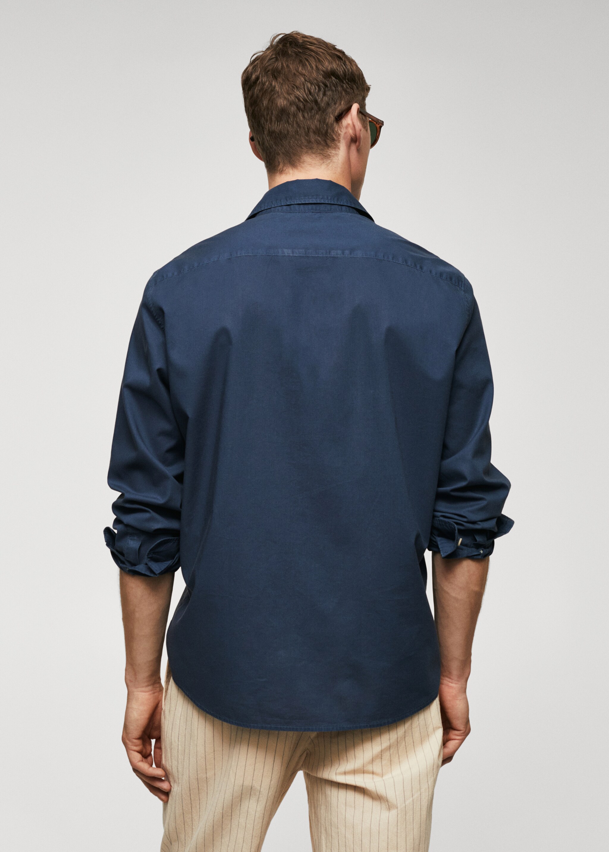 Regular-fit cotton voile shirt - Reverse of the article, Navy. Ref: 57040575-00.