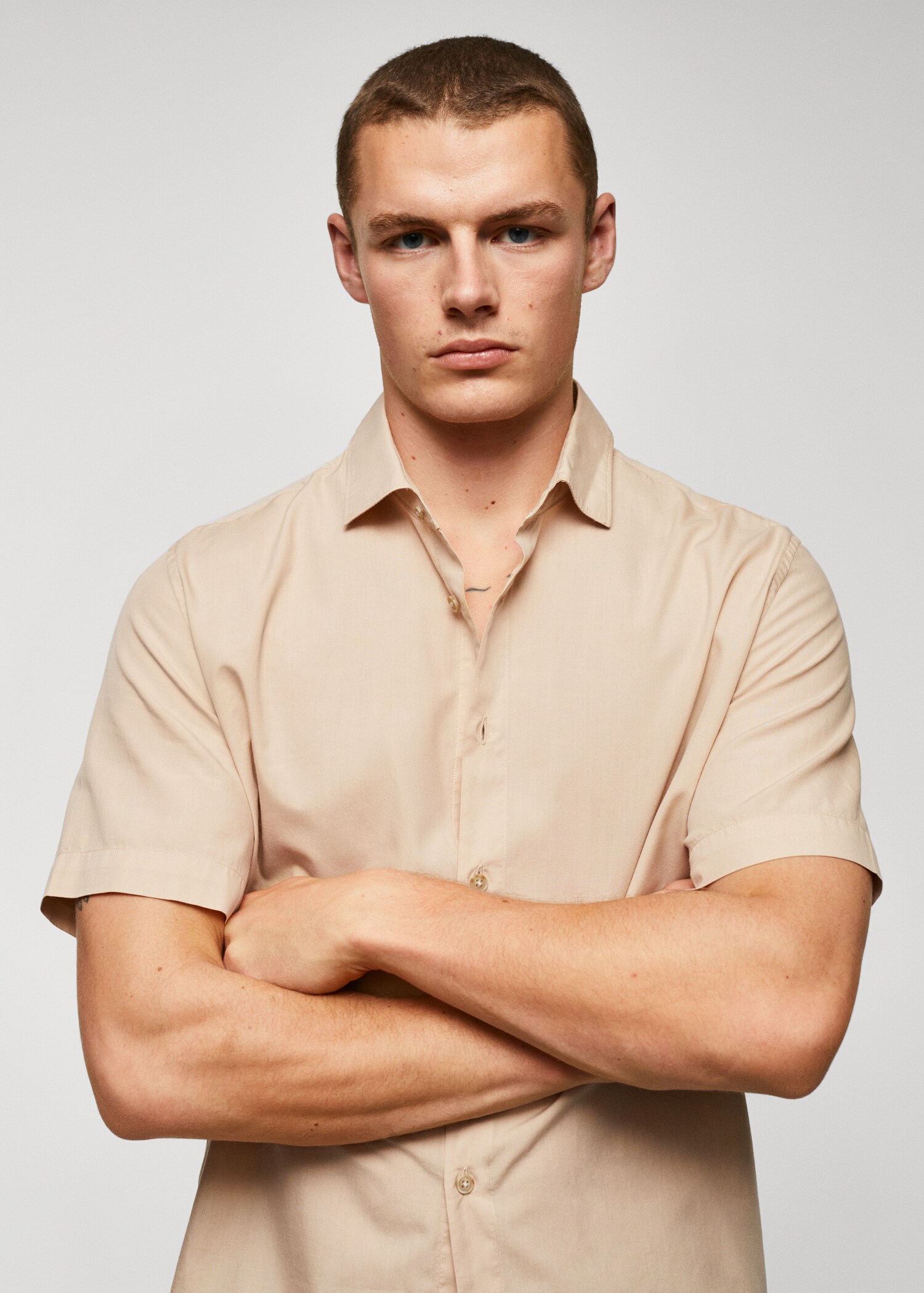 Lightweight cotton shirt - Details of the article 1