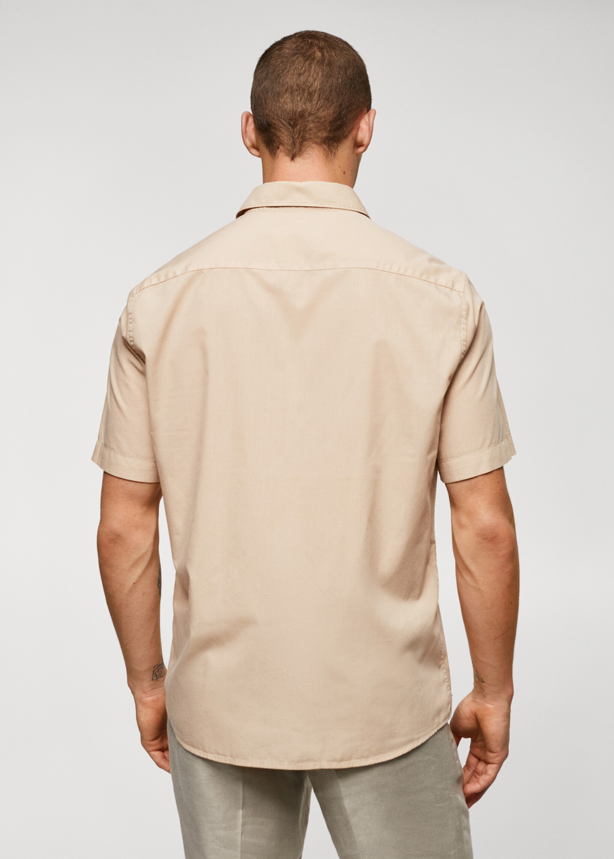 Lightweight cotton shirt - Reverse of the article