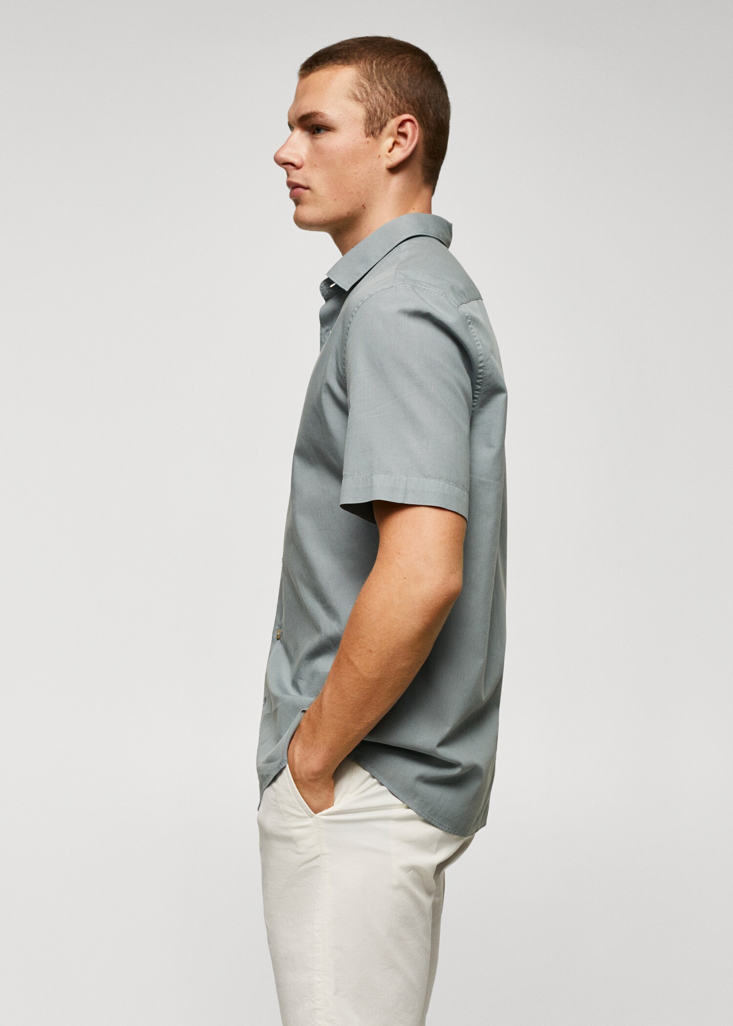 Lightweight cotton shirt - Details of the article 2