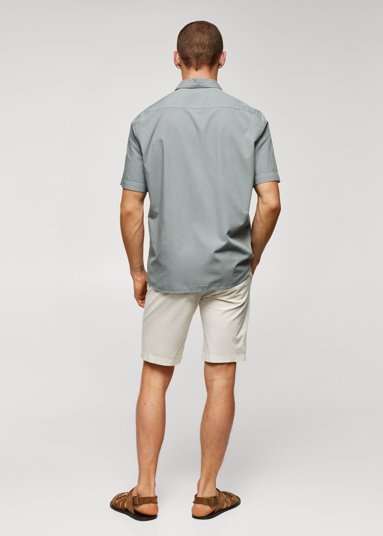 Lightweight cotton shirt - Reverse of the article