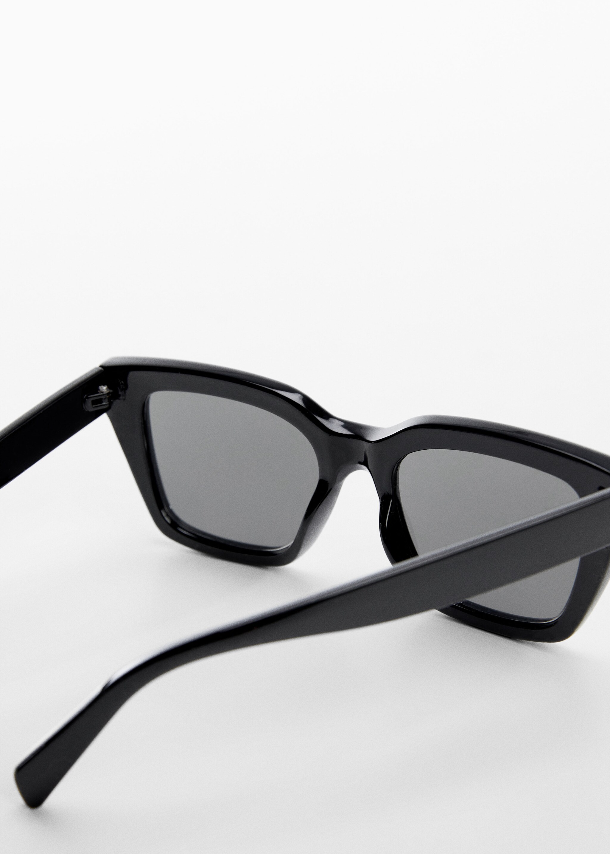 Sonnenbrille mit viereckiger Brillenfassung - Detail des Artikels 1