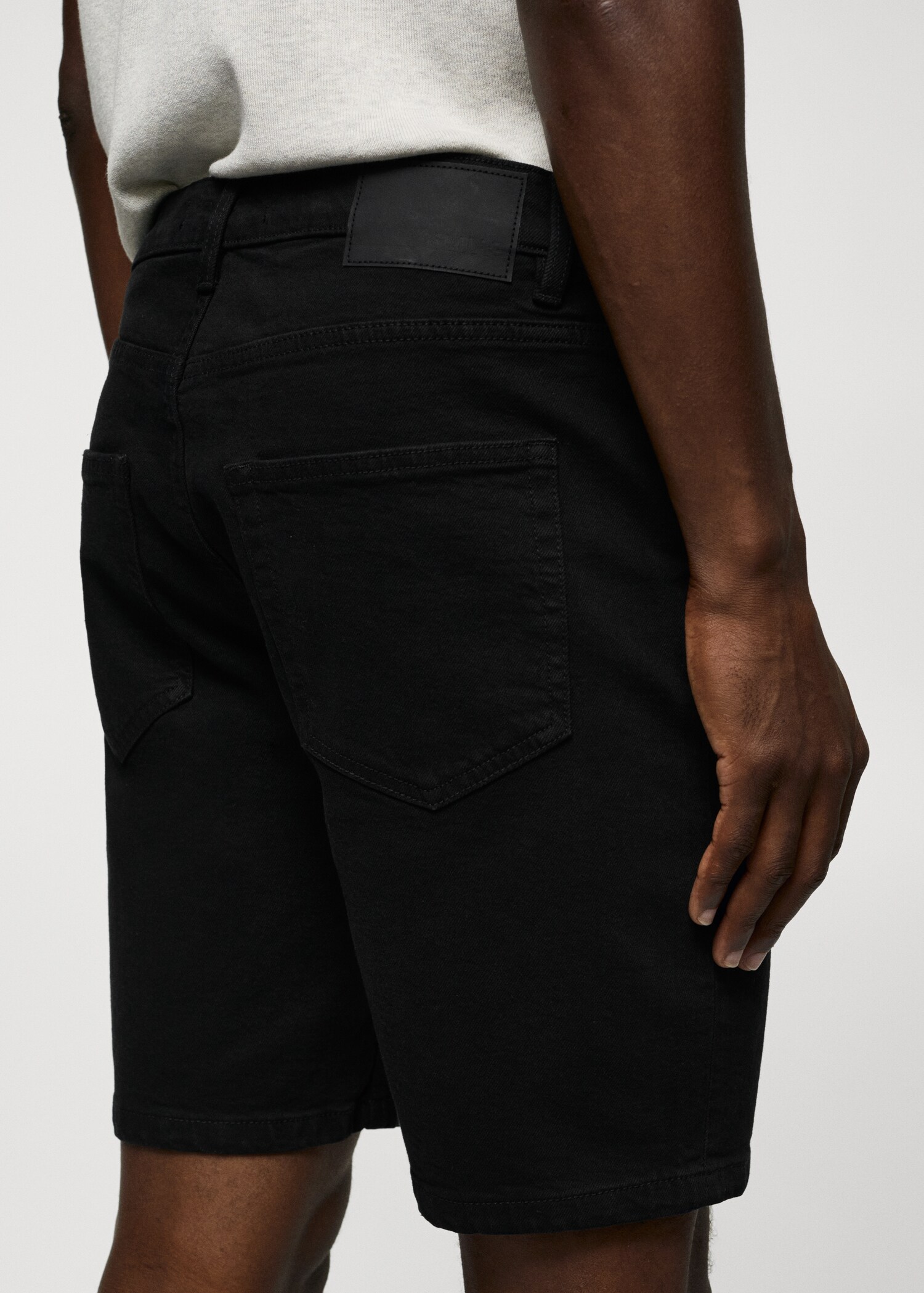 Bermudas vaquera regular fit - Detalle del artículo 4