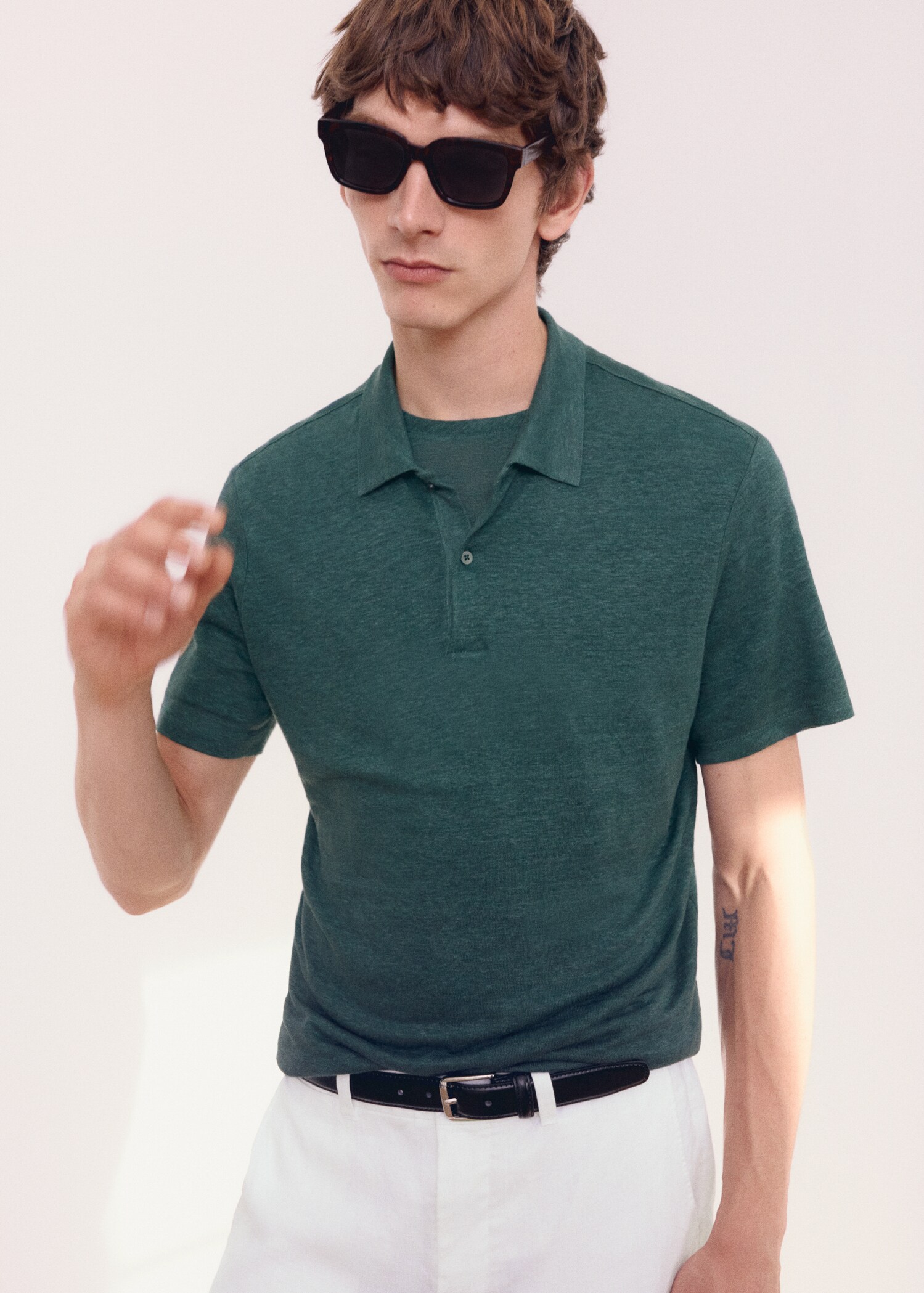 Slim fit 100% linen polo shirt - Details of the article 5