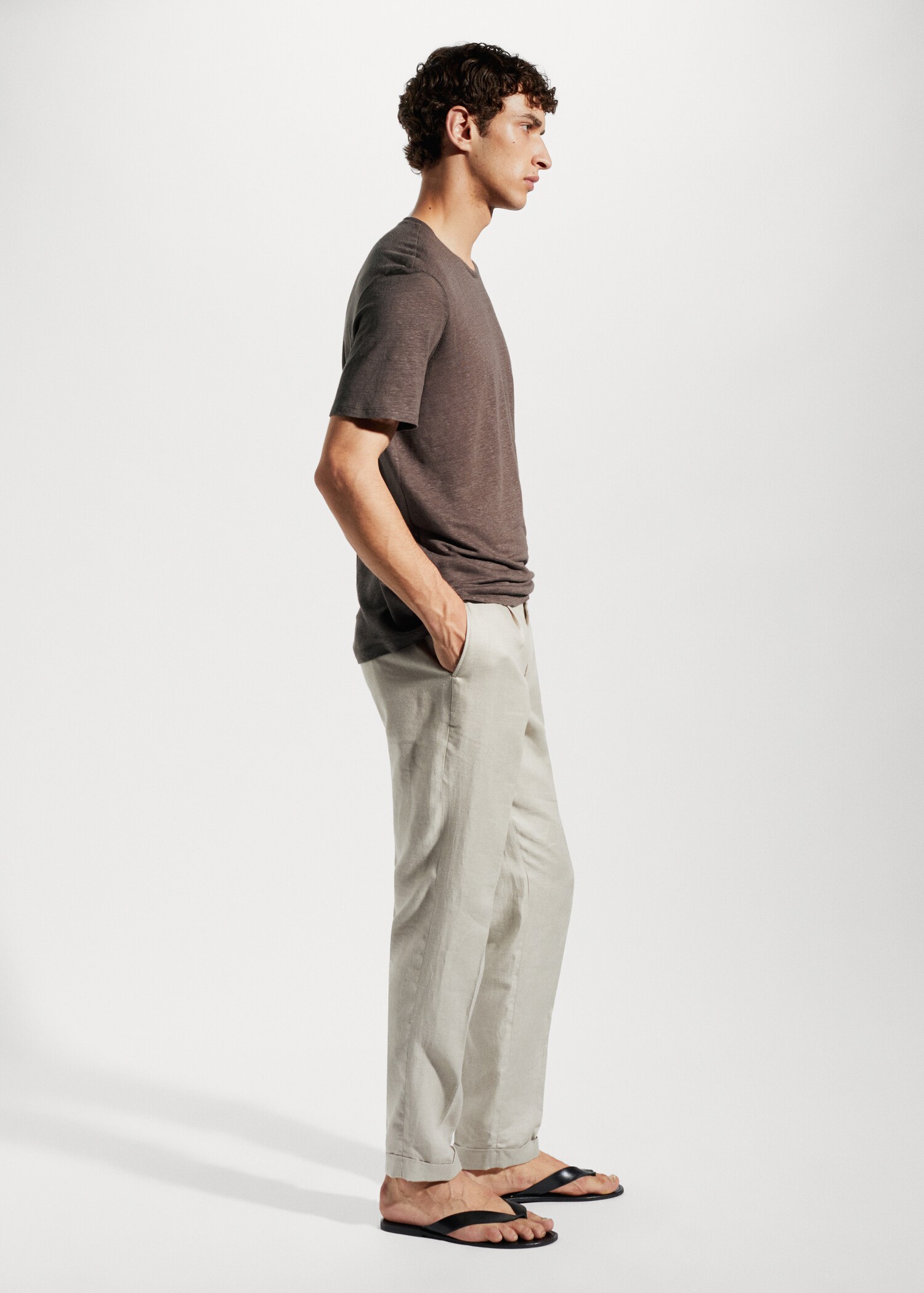 100% linen slim-fit t-shirt - Details of the article 2