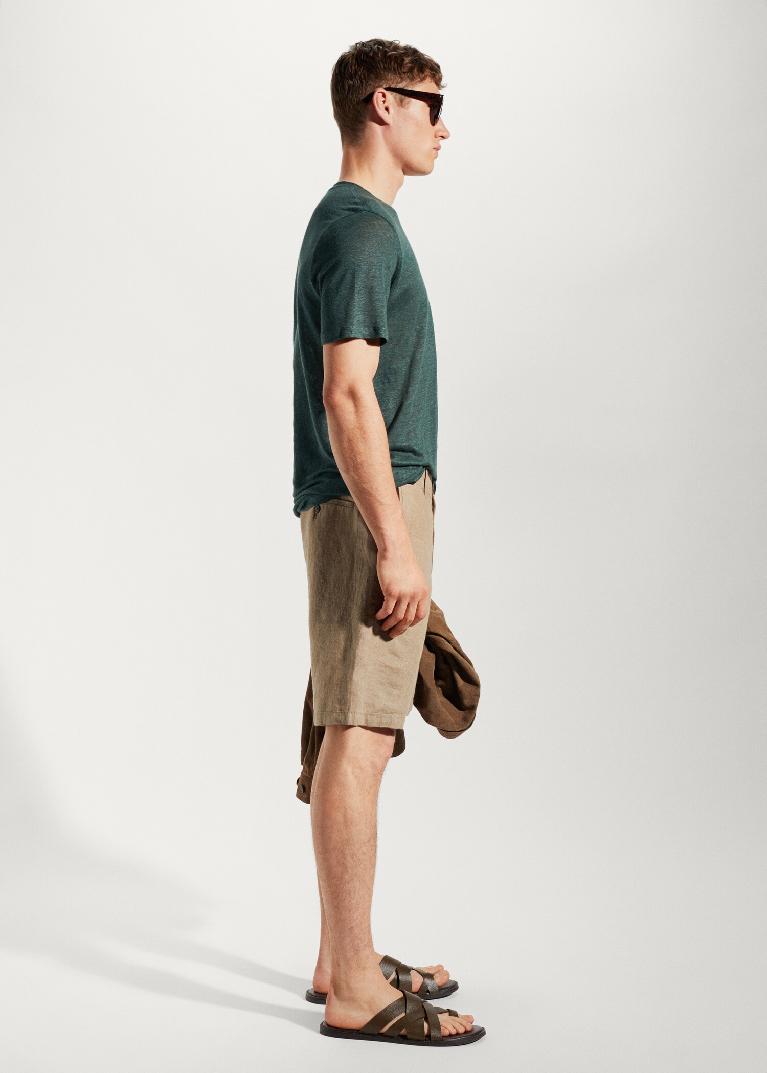 100% linen slim-fit t-shirt - Details of the article 2