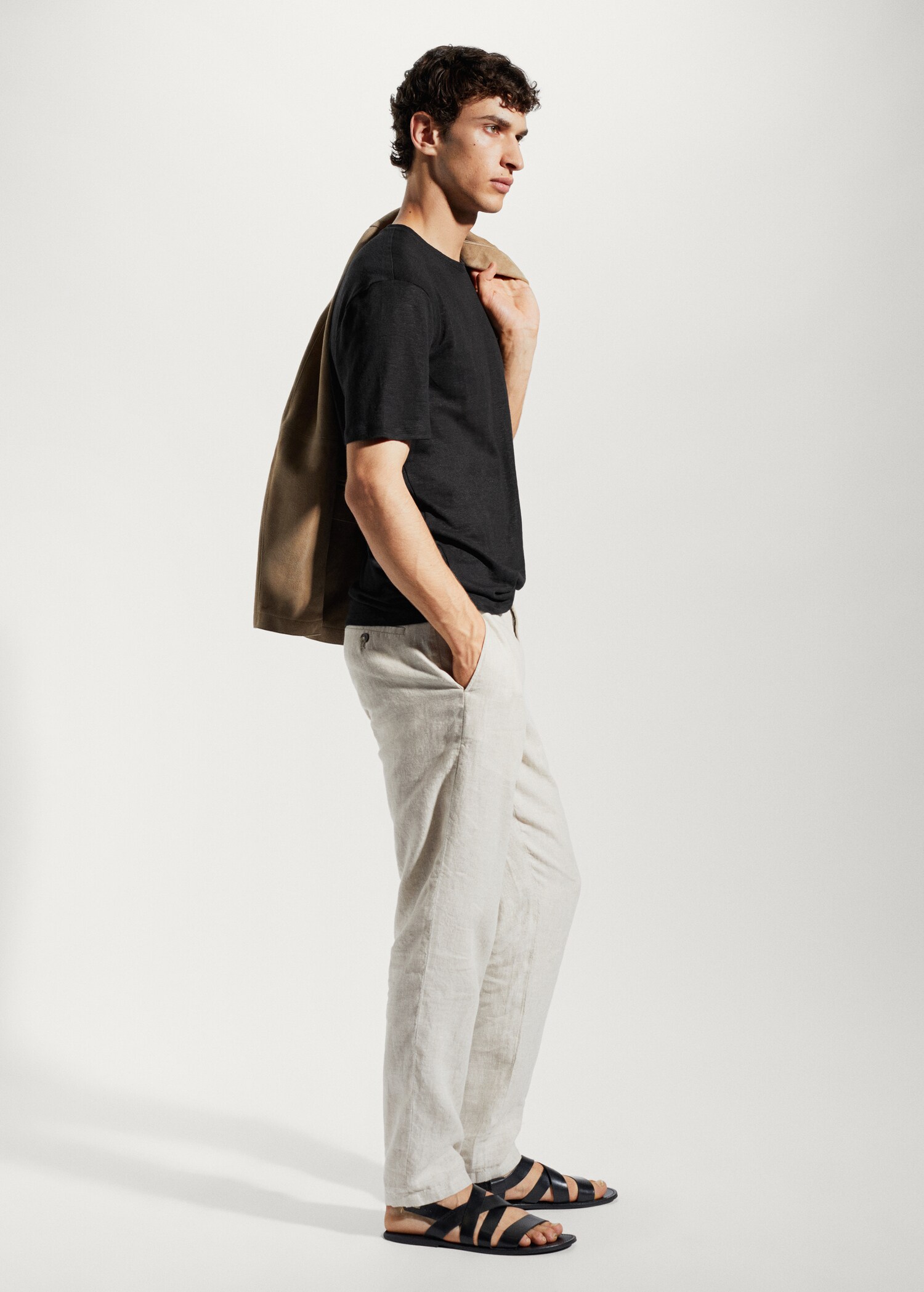 100% linen slim-fit t-shirt - Details of the article 2