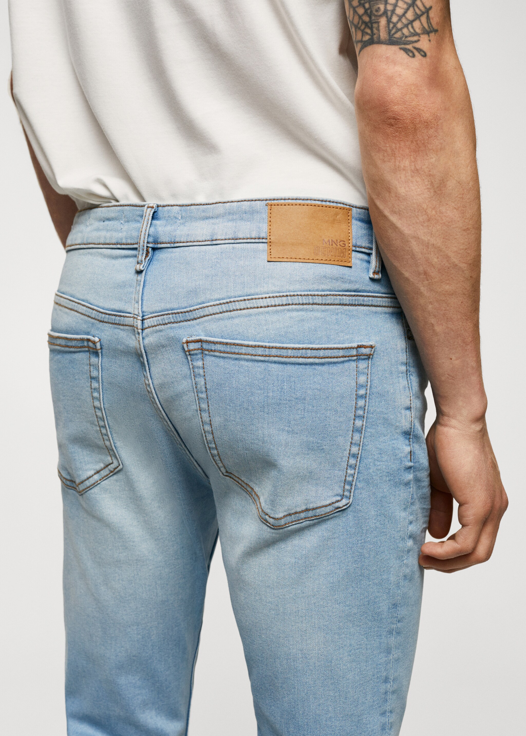 Jude skinny-fit jeans - Details of the article 6, Light Blue. Ref: 57040683-00.