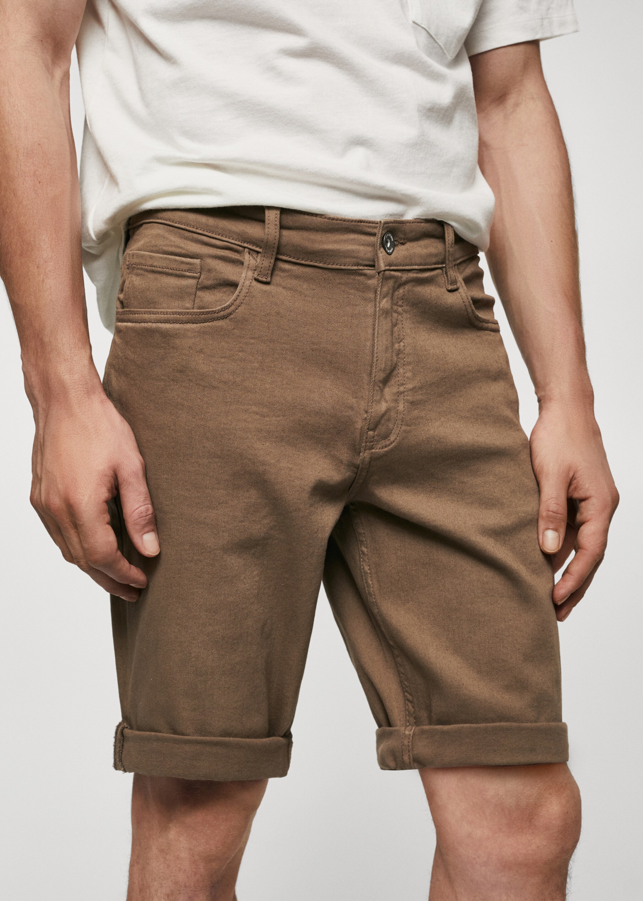 Slim-fit denim bermuda shorts - Details of the article 1, Brown. Ref: 57040688-00.