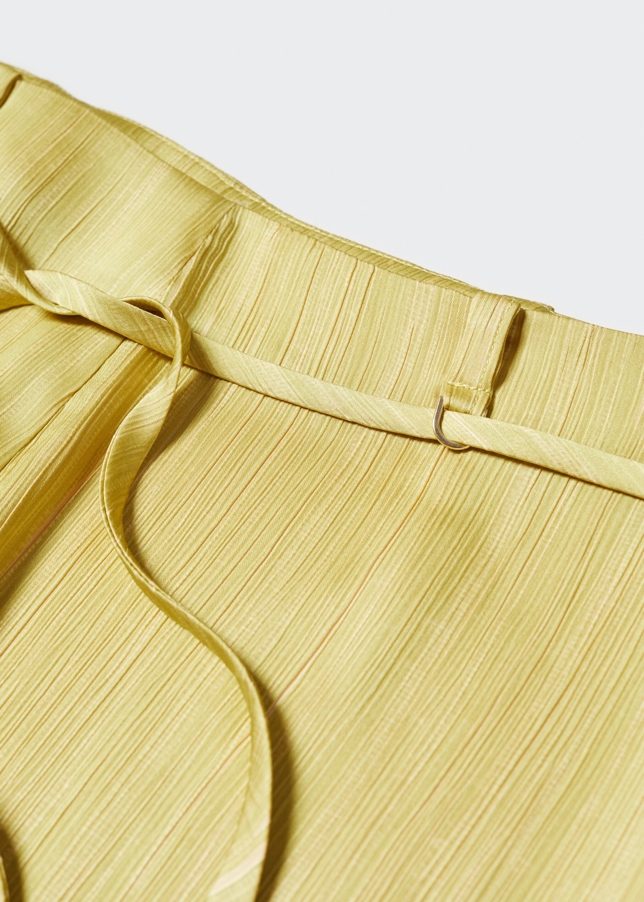 Satin pleated trousers - Details of the article 8, Lime. Ref: 57040699-00.