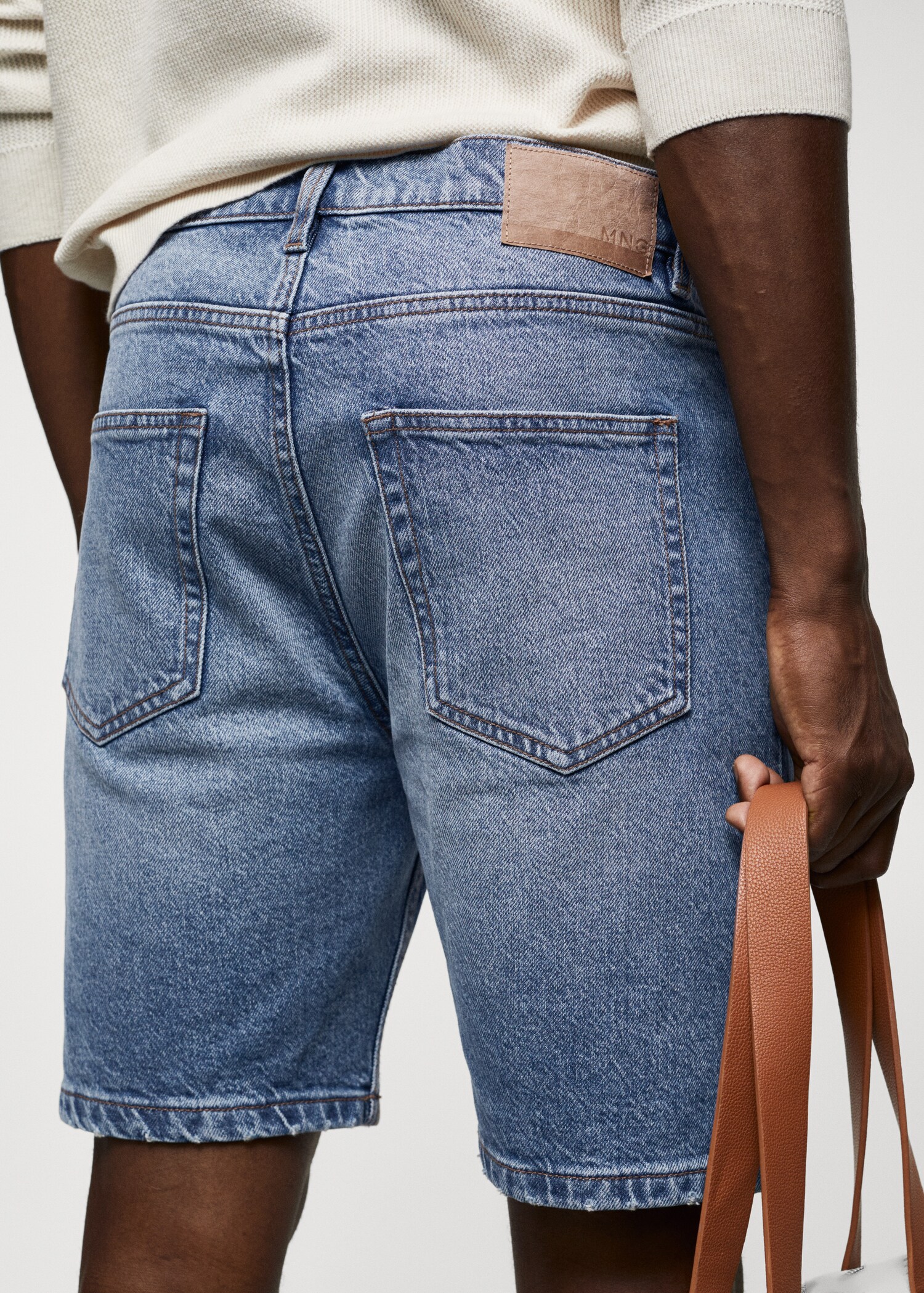 Bermudas vaquera regular fit - Detalle del artículo 4
