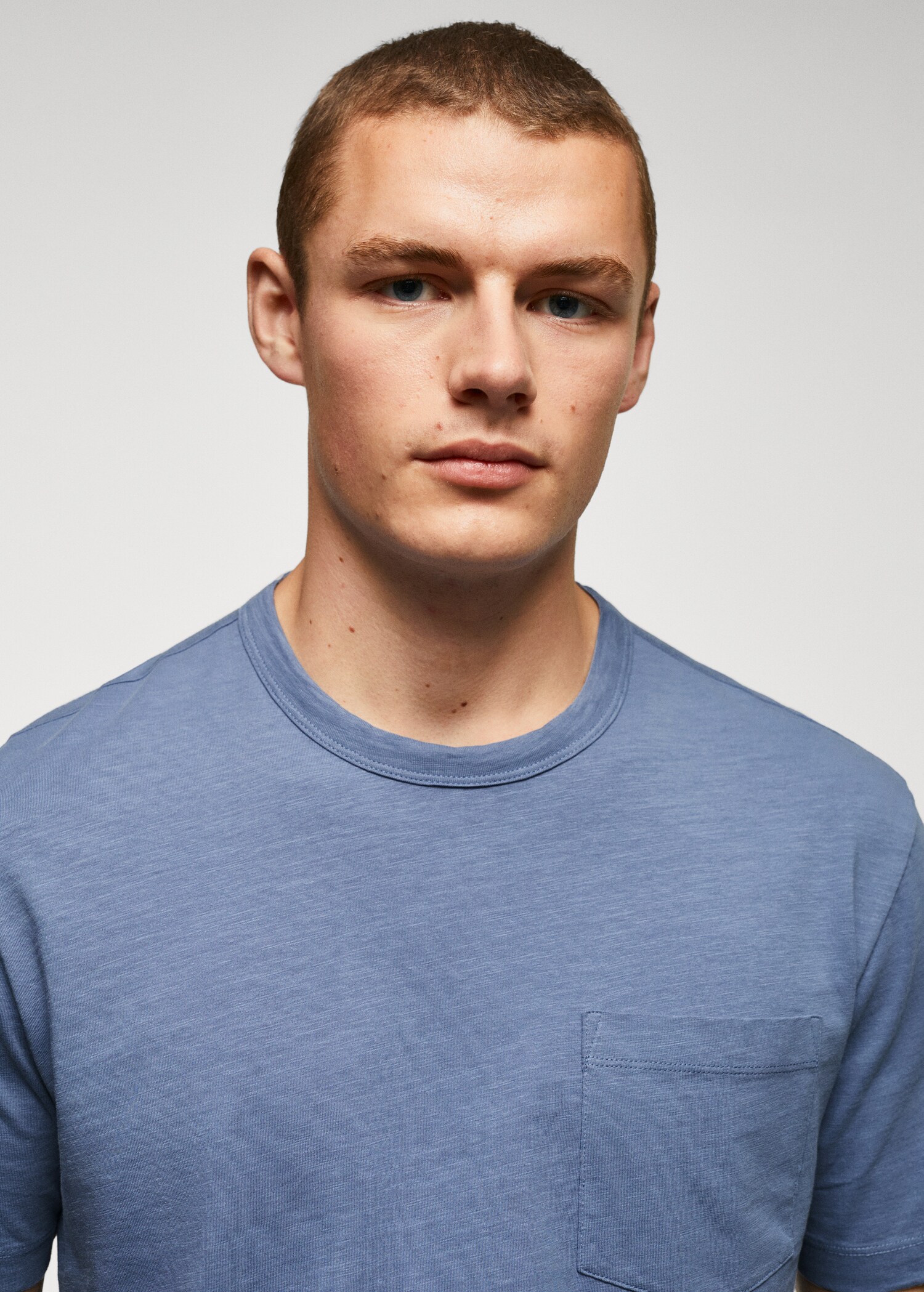 100% cotton t-shirt with pocket - Details of the article 1