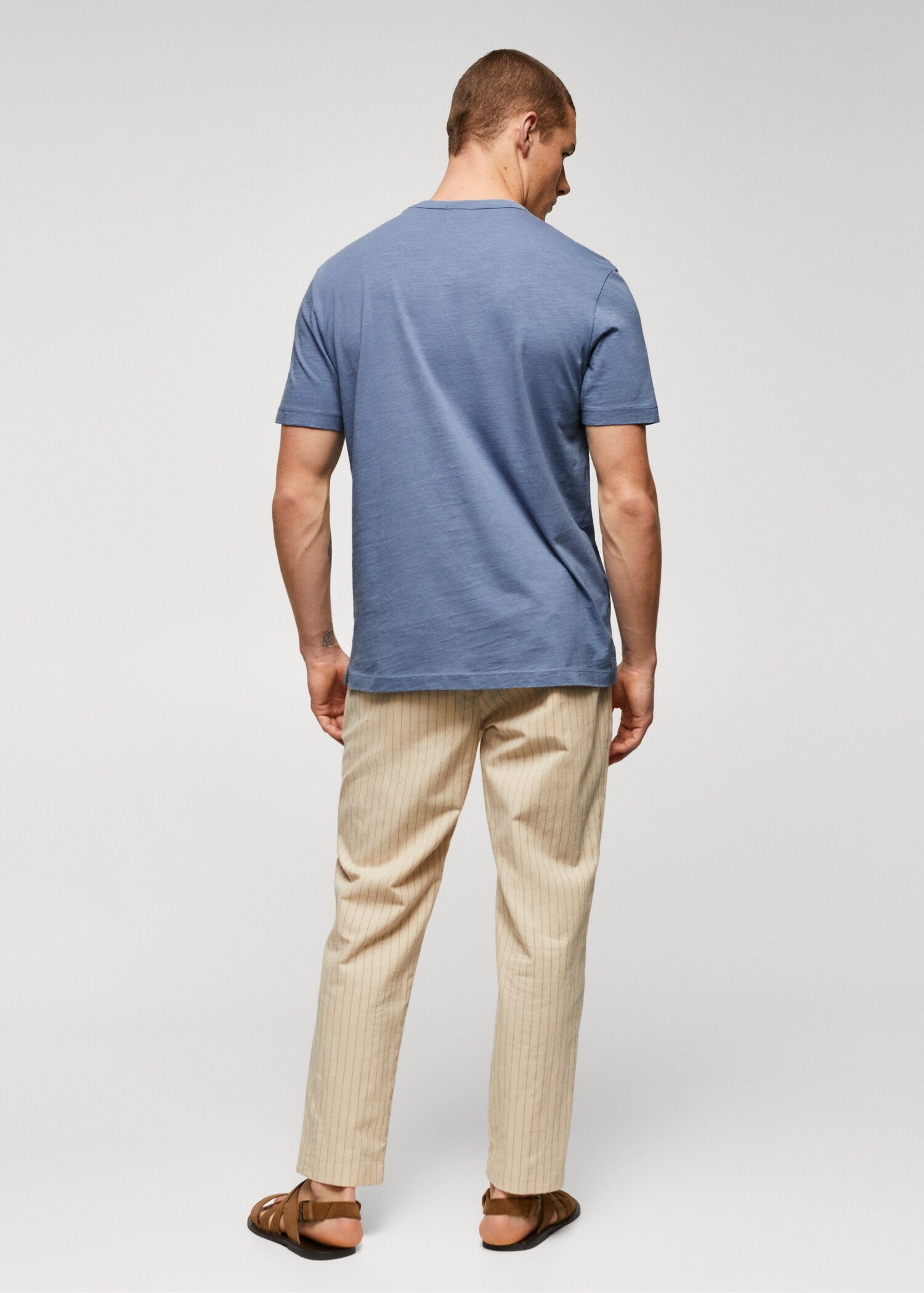 100% cotton t-shirt with pocket - Reverse of the article